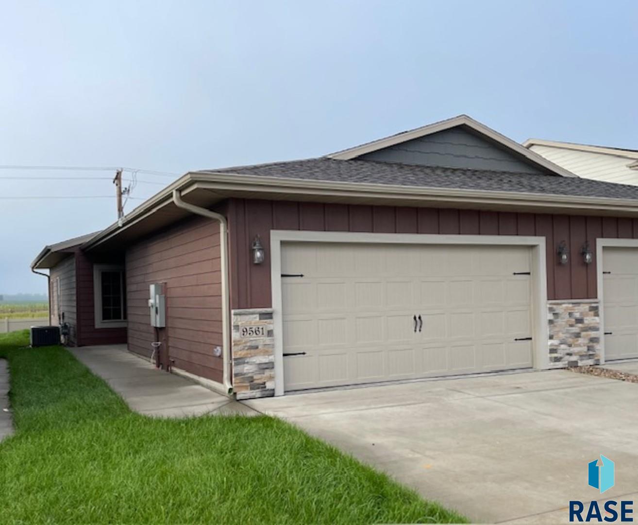 9561 W Dolores Dr Drive, Sioux Falls, South Dakota image 1