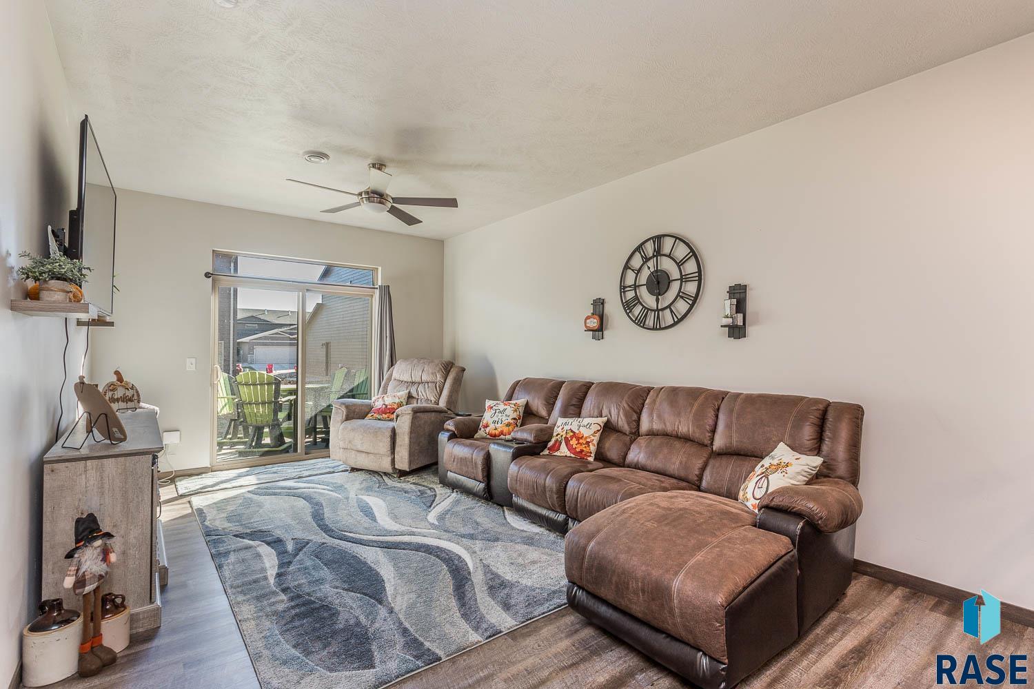 2569 E Meadowside Pl Place #11, Sioux Falls, South Dakota image 13