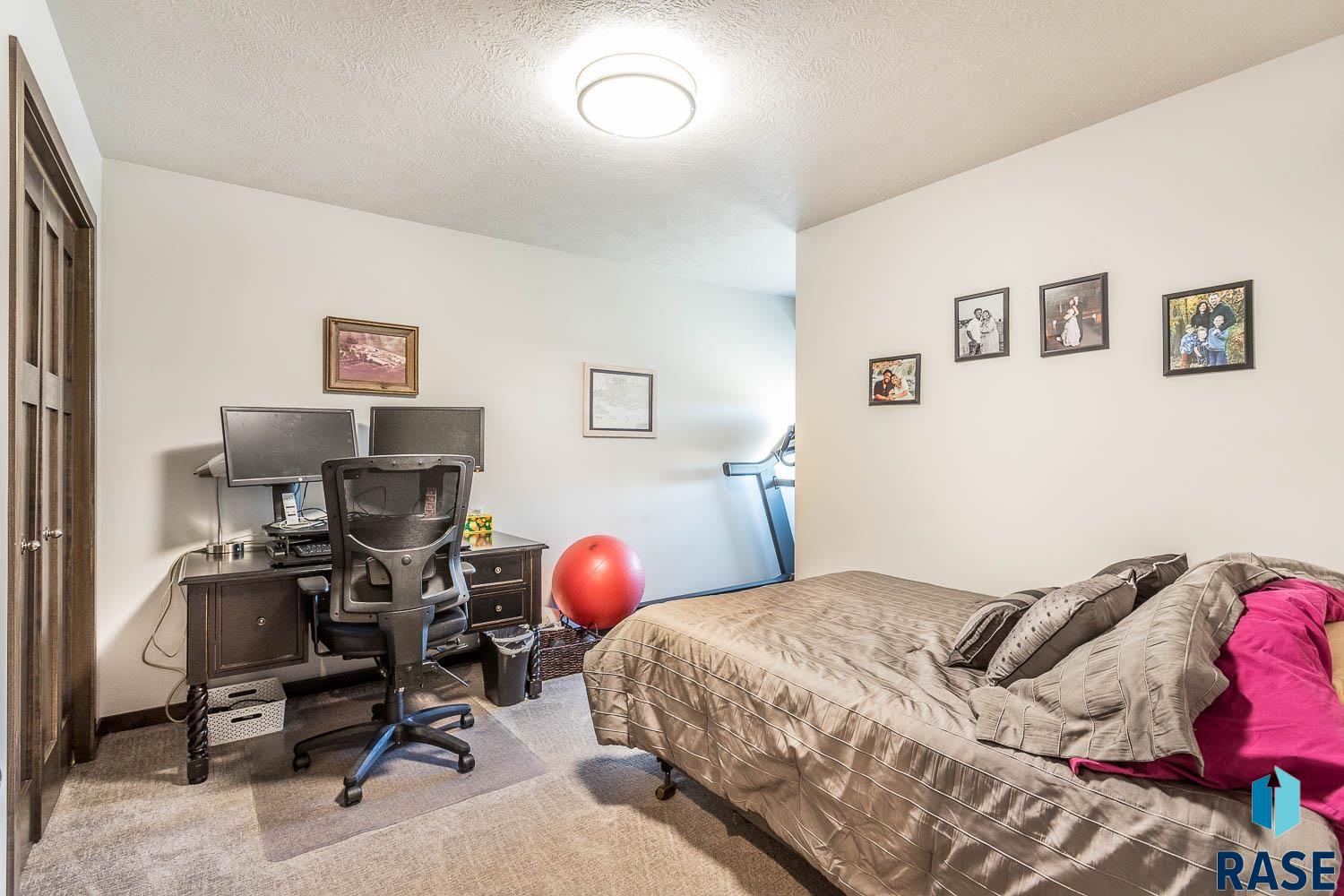 2569 E Meadowside Pl Place #11, Sioux Falls, South Dakota image 18