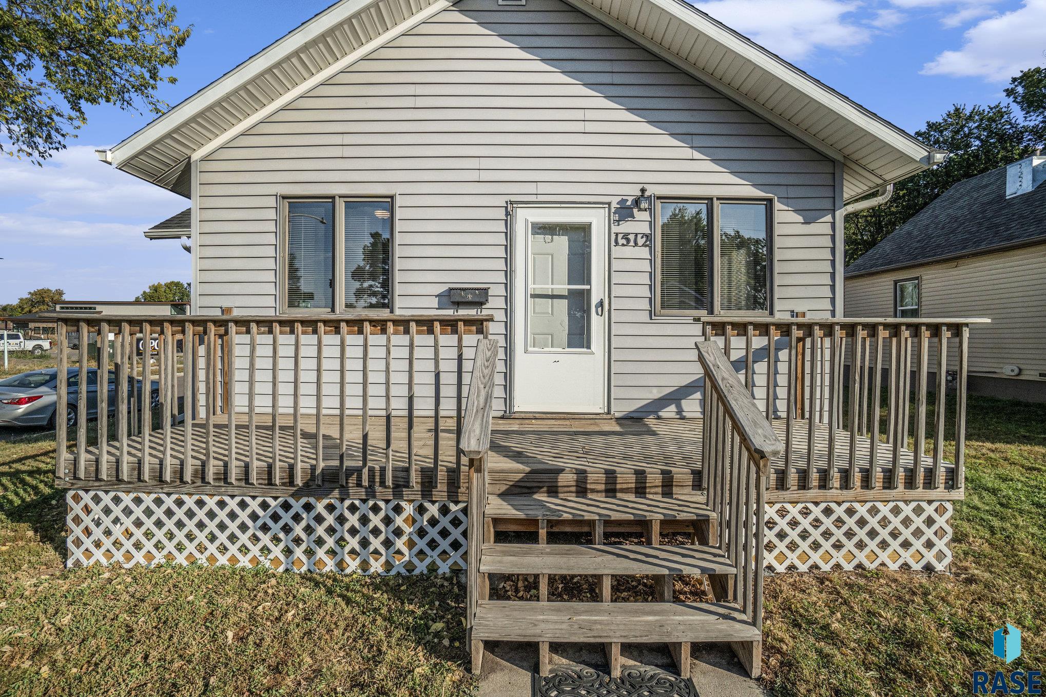 1512 W 7th St Street, Sioux Falls, South Dakota image 1