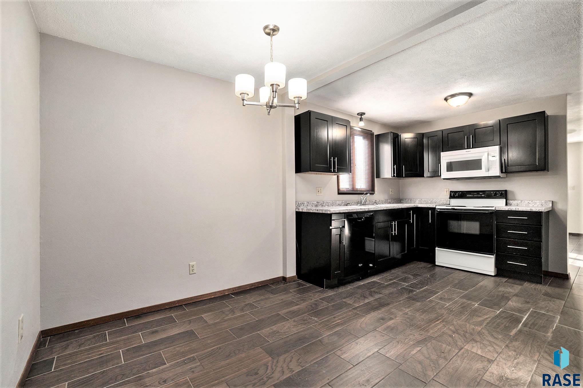 1512 W 7th St Street, Sioux Falls, South Dakota image 6