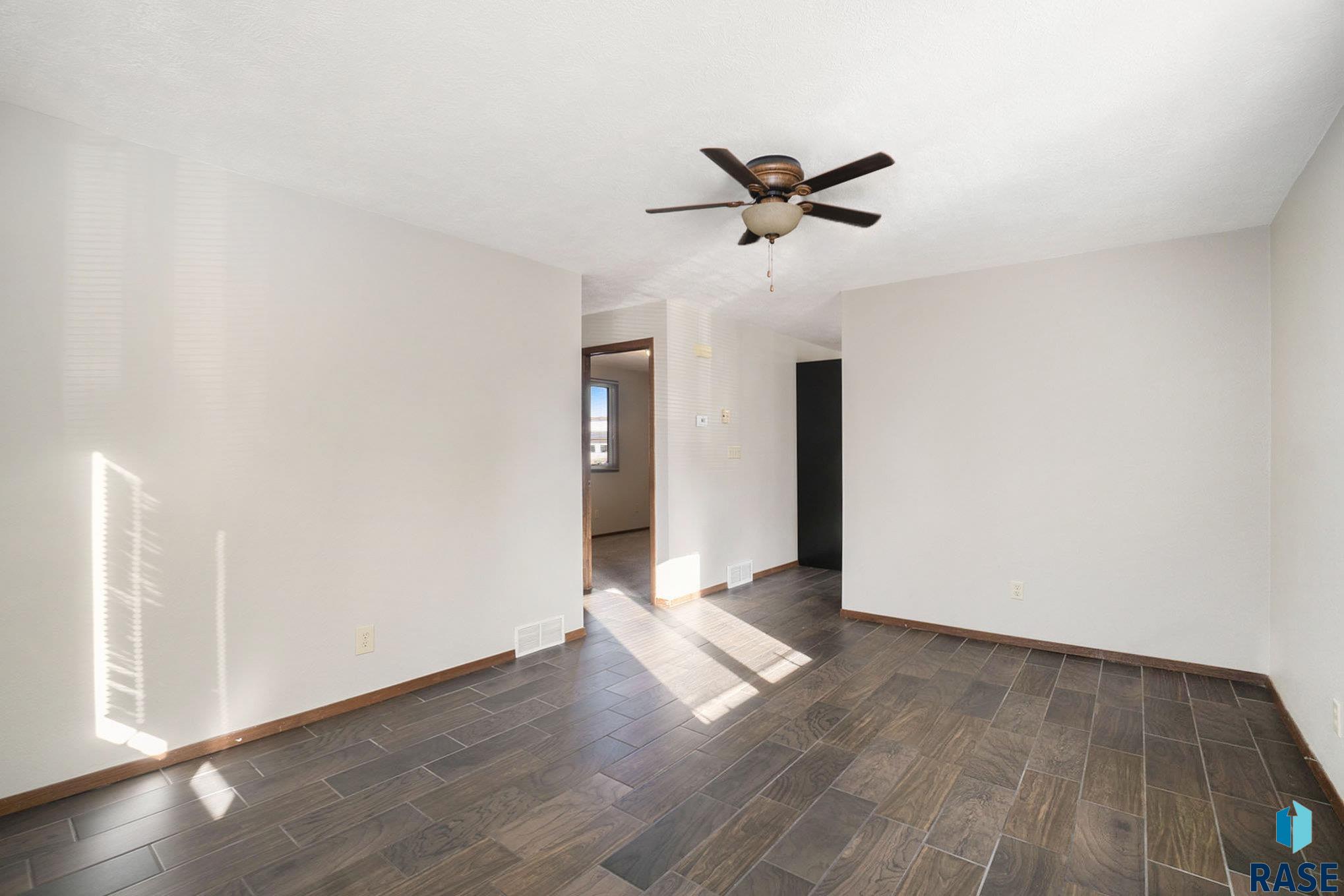 1512 W 7th St Street, Sioux Falls, South Dakota image 5