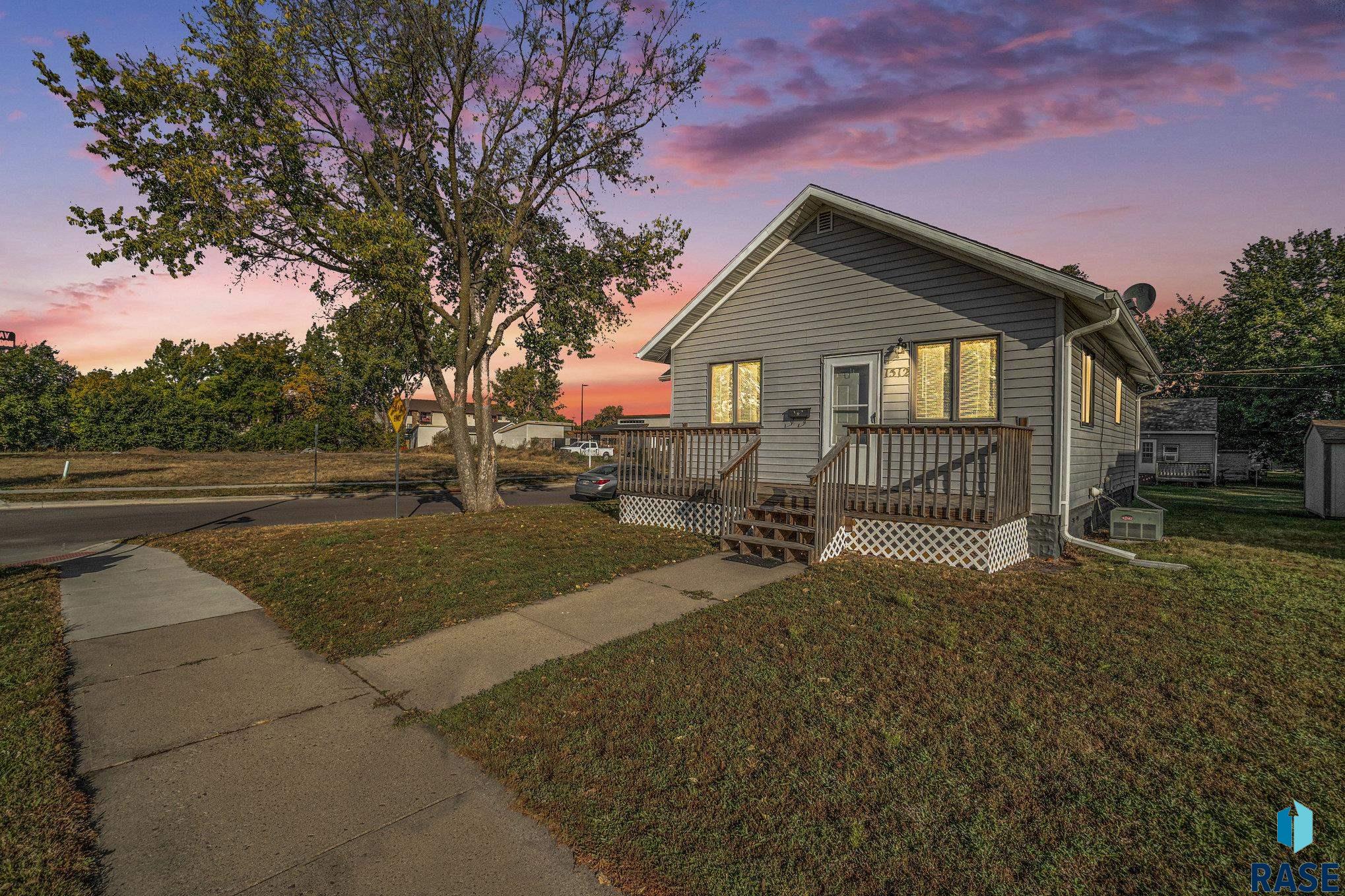1512 W 7th St Street, Sioux Falls, South Dakota image 2