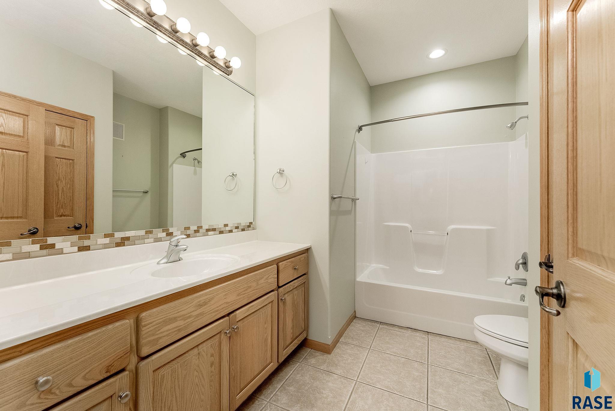 5918 S Grand Lodge Pl Place, Sioux Falls, New Jersey image 29
