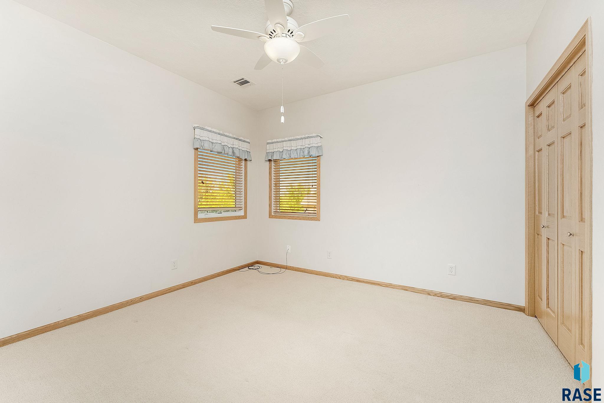 5918 S Grand Lodge Pl Place, Sioux Falls, New Jersey image 45