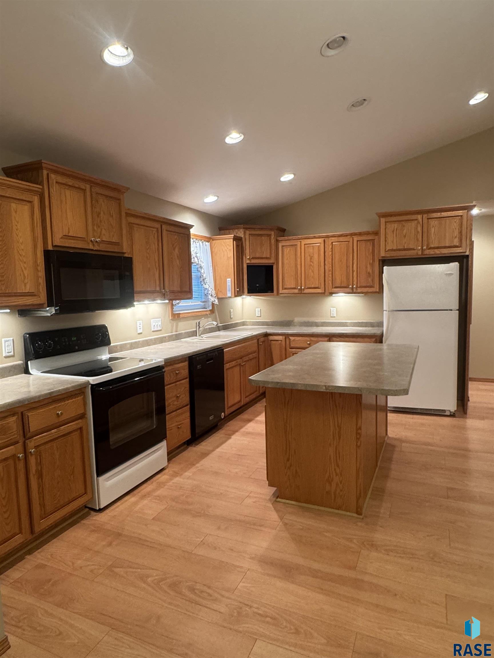 300 W Pipestone Ave Avenue, Flandreau, New Jersey image 8