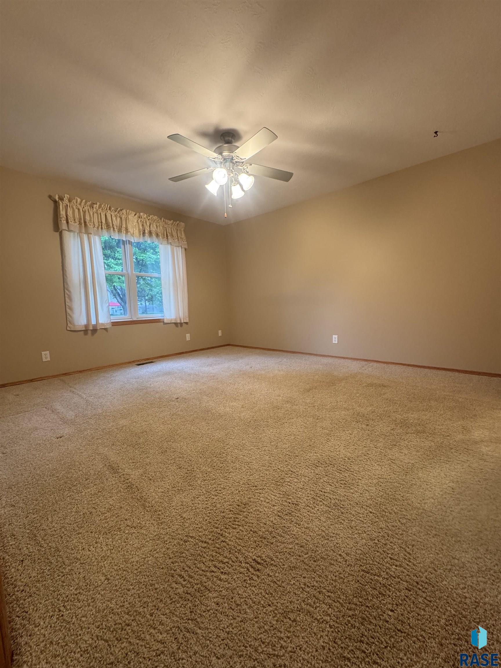 300 W Pipestone Ave Avenue, Flandreau, New Jersey image 12