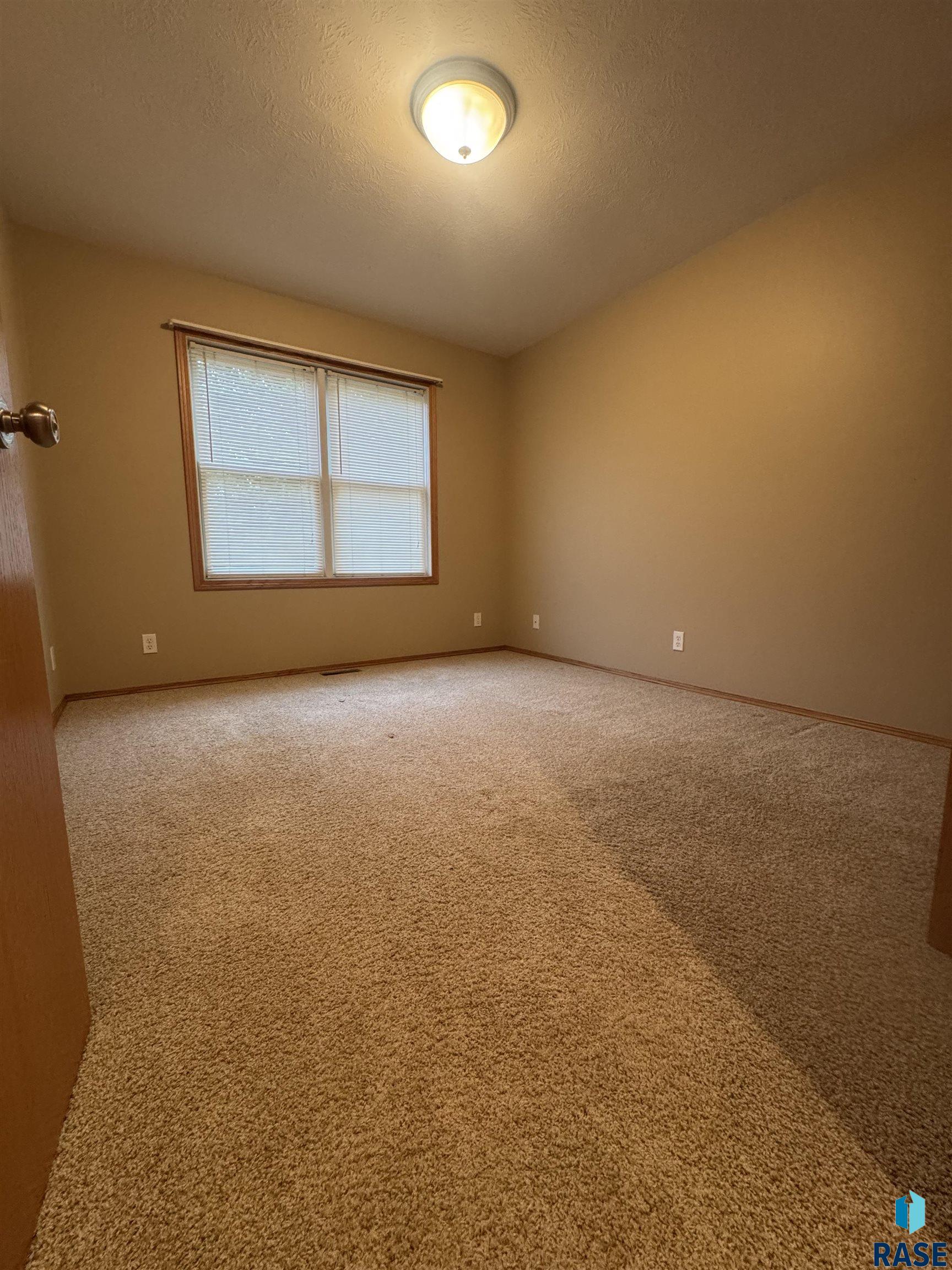 300 W Pipestone Ave Avenue, Flandreau, New Jersey image 18