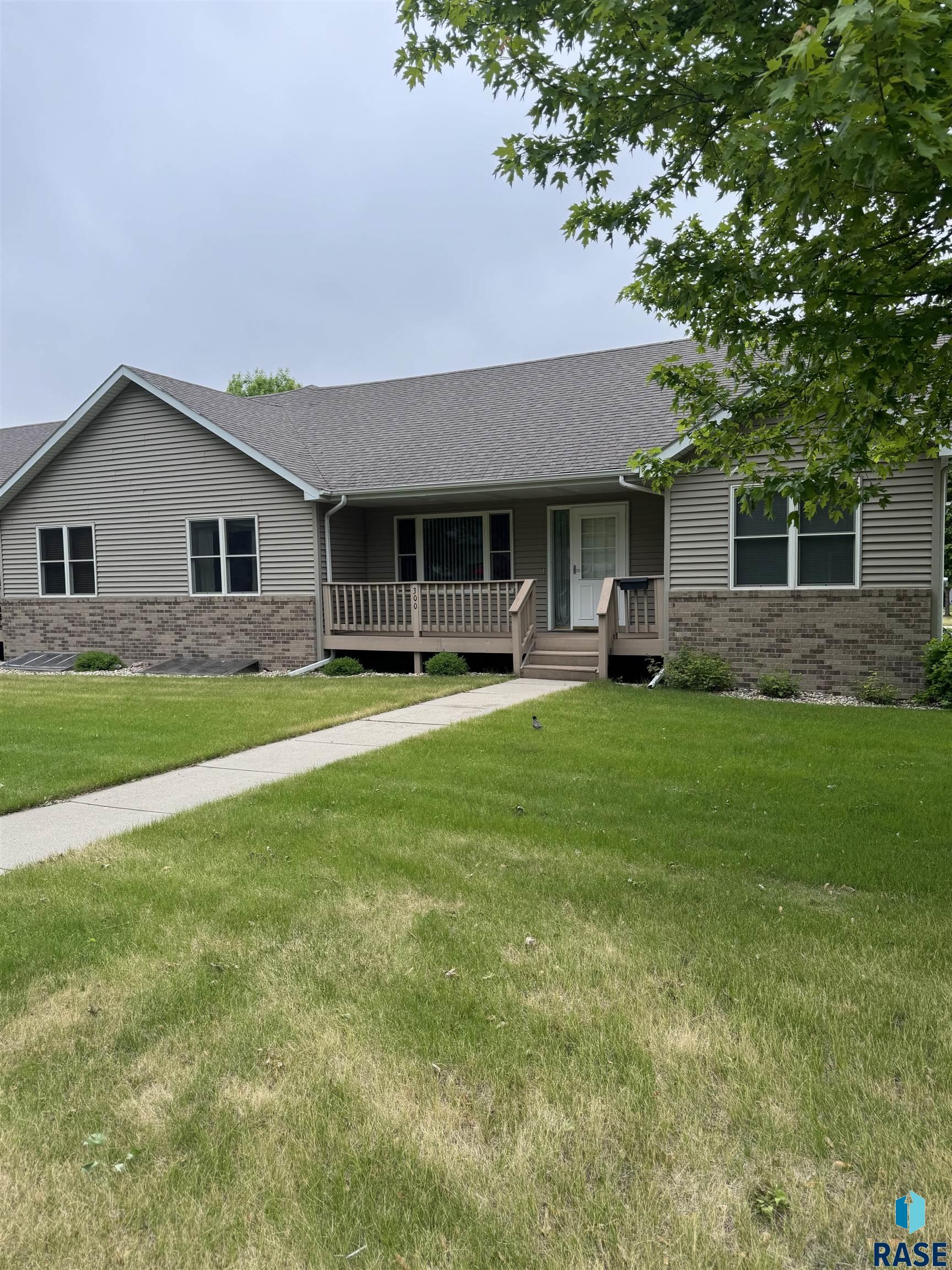 300 W Pipestone Ave Avenue, Flandreau, New Jersey image 1