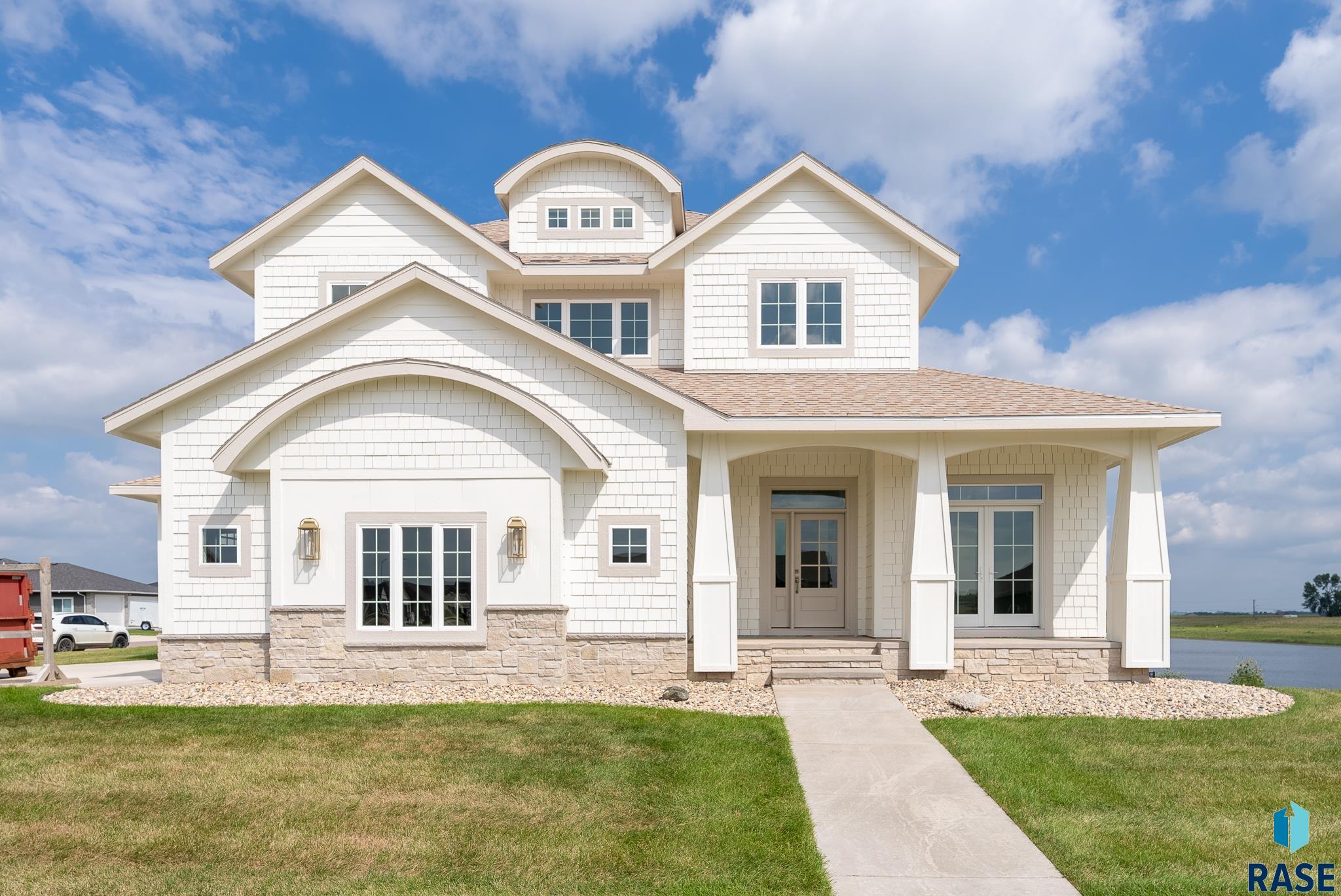 Harrisburg, South Dakota 57032, United States, 4 Bedrooms Bedrooms, ,3 BathroomsBathrooms,Residential,Pending,46880