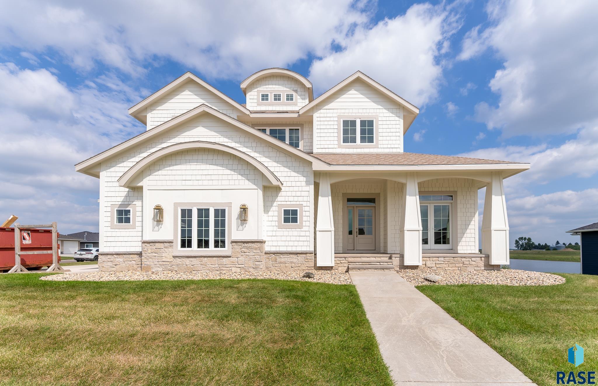 Harrisburg, South Dakota 57032, United States, 4 Bedrooms Bedrooms, ,3 BathroomsBathrooms,Residential,Pending,46880