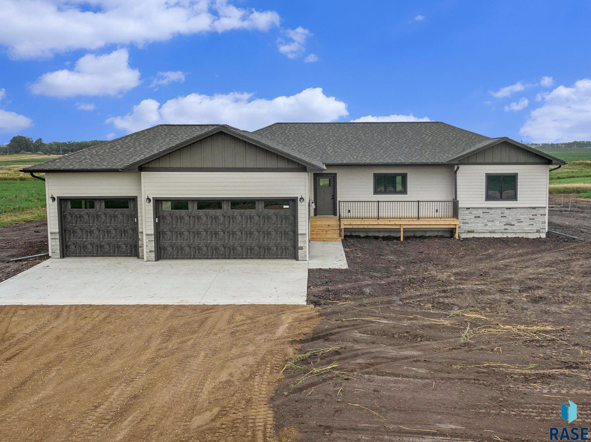 2050 Harvest Creek Ln Lane, Madison, South Dakota image 7