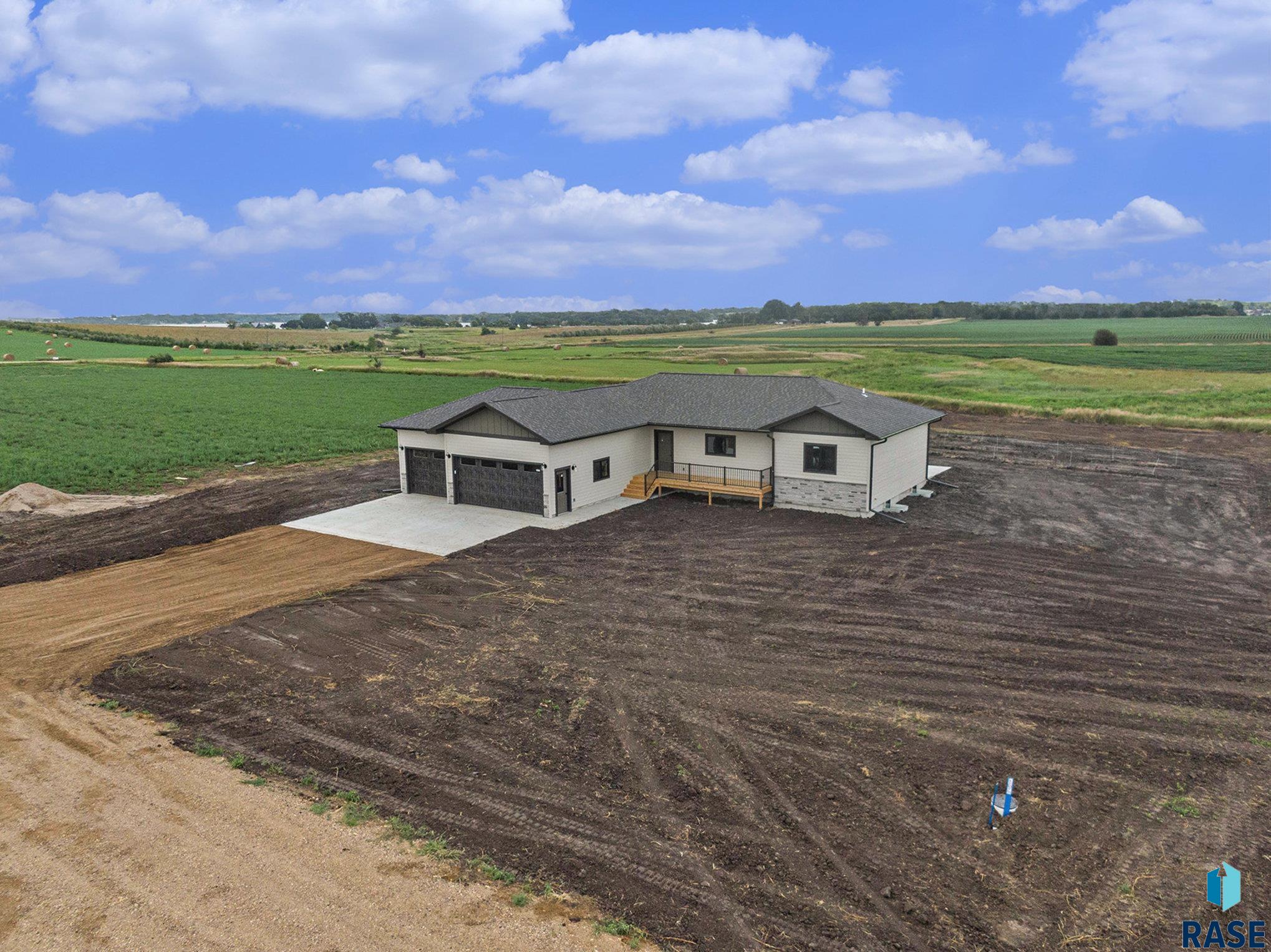 2050 Harvest Creek Ln Lane, Madison, South Dakota image 10