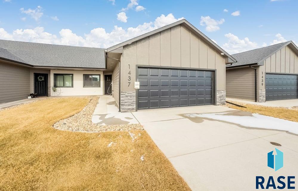 1437 N Mae Pl Place, Tea, South Dakota image 1