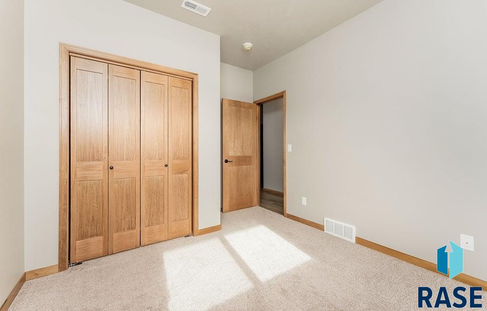 1437 N Mae Pl Place, Tea, South Dakota image 12