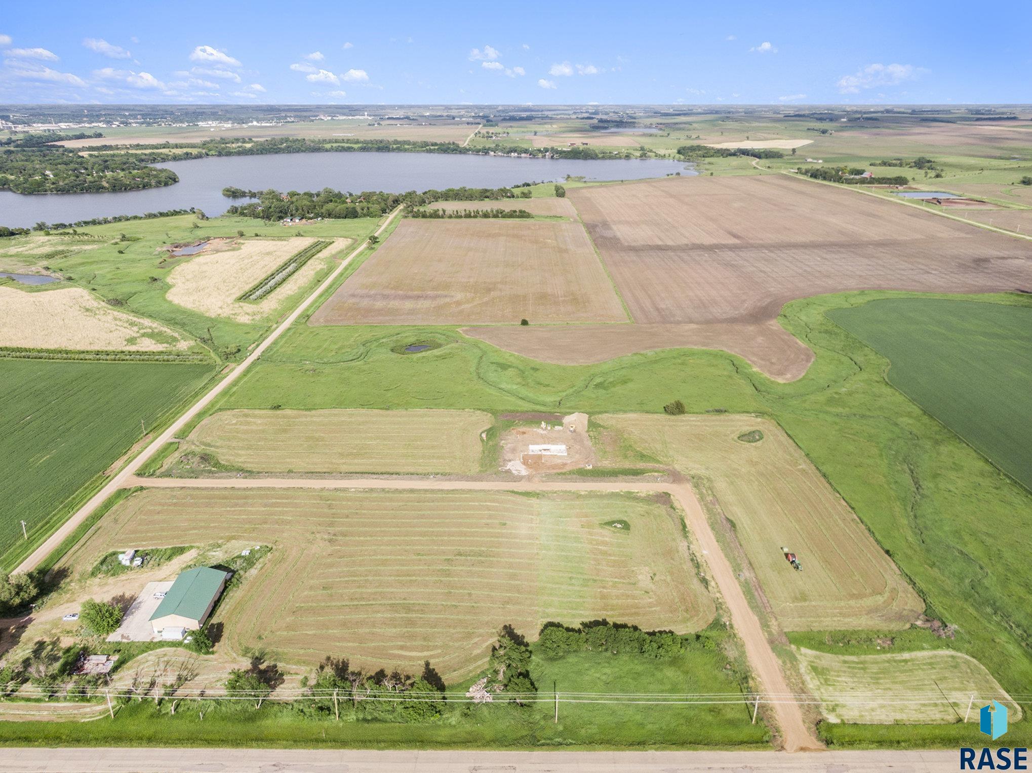 358 Harvest Creek Ln Lane #LOT 7, Madison, South Dakota image 3