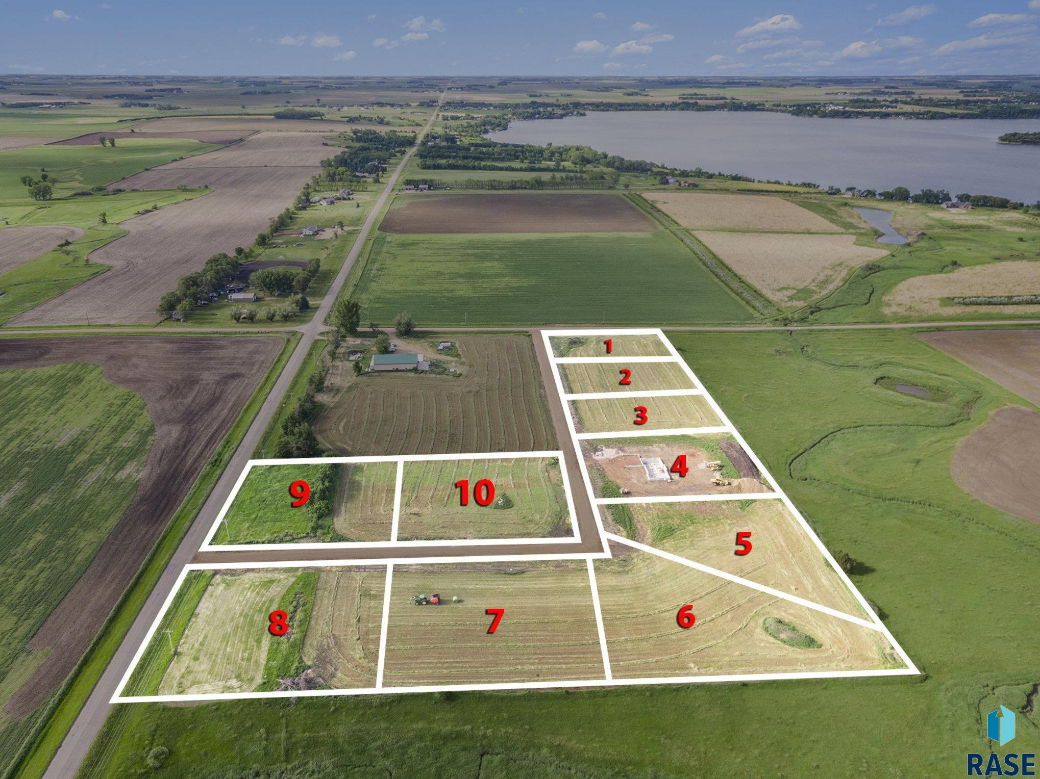 358 Harvest Creek Ln Lane #LOT 7, Madison, South Dakota image 1
