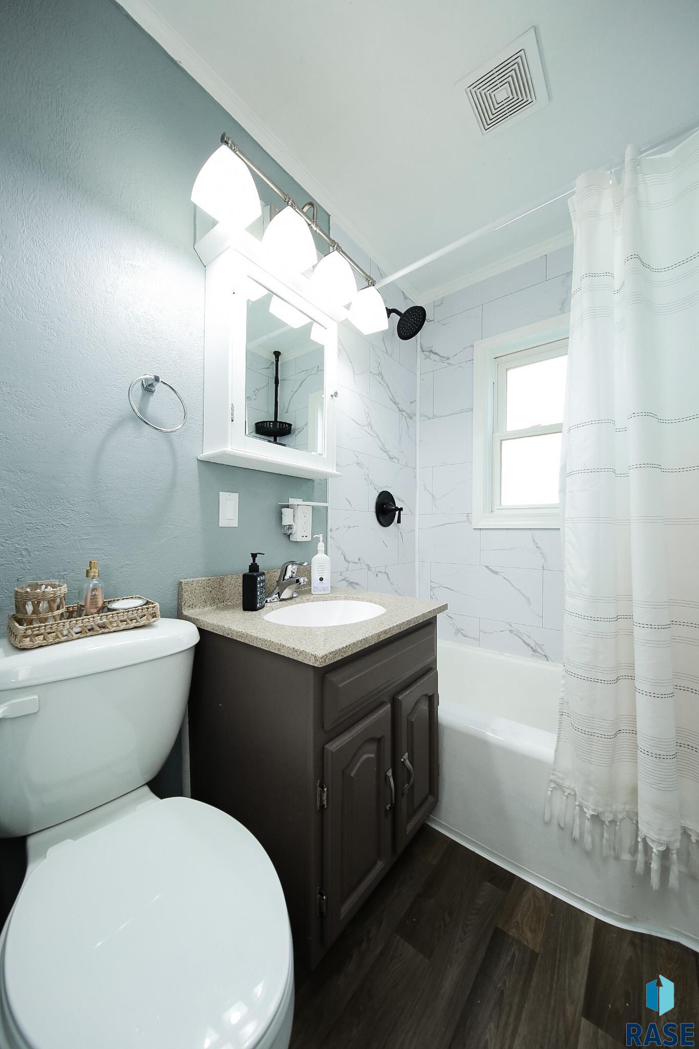 305 N Grange Ave Avenue, Sioux Falls, New Jersey image 12