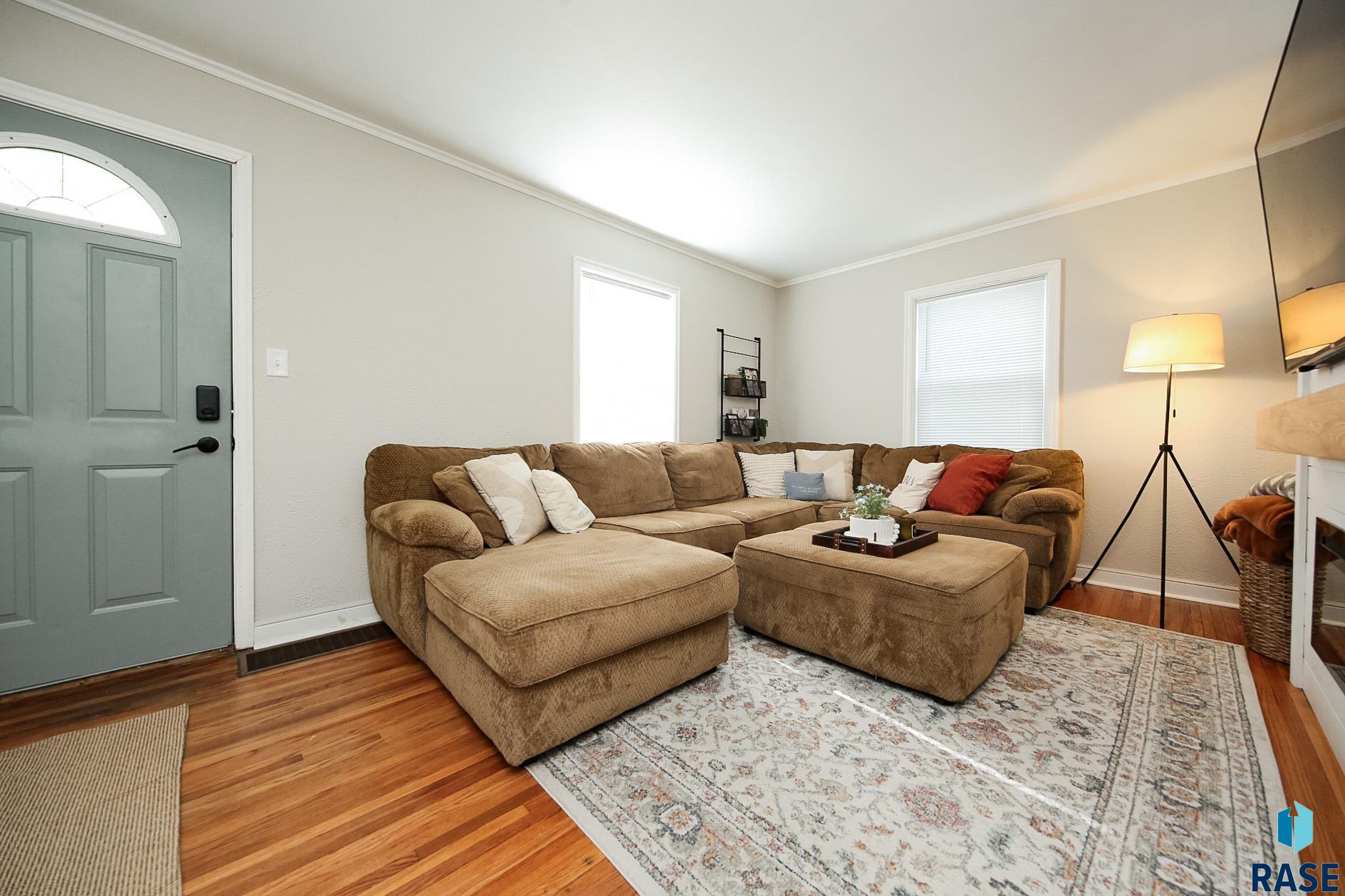 305 N Grange Ave Avenue, Sioux Falls, New Jersey image 2