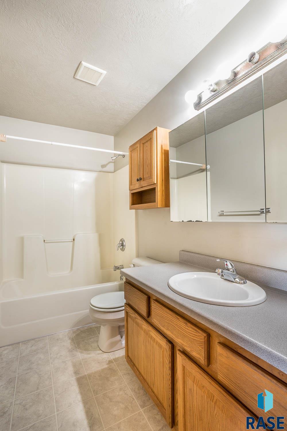 108 N Sund St Street, Worthing, South Dakota image 7