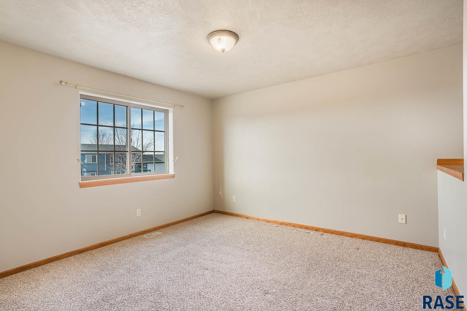 108 N Sund St Street, Worthing, South Dakota image 8