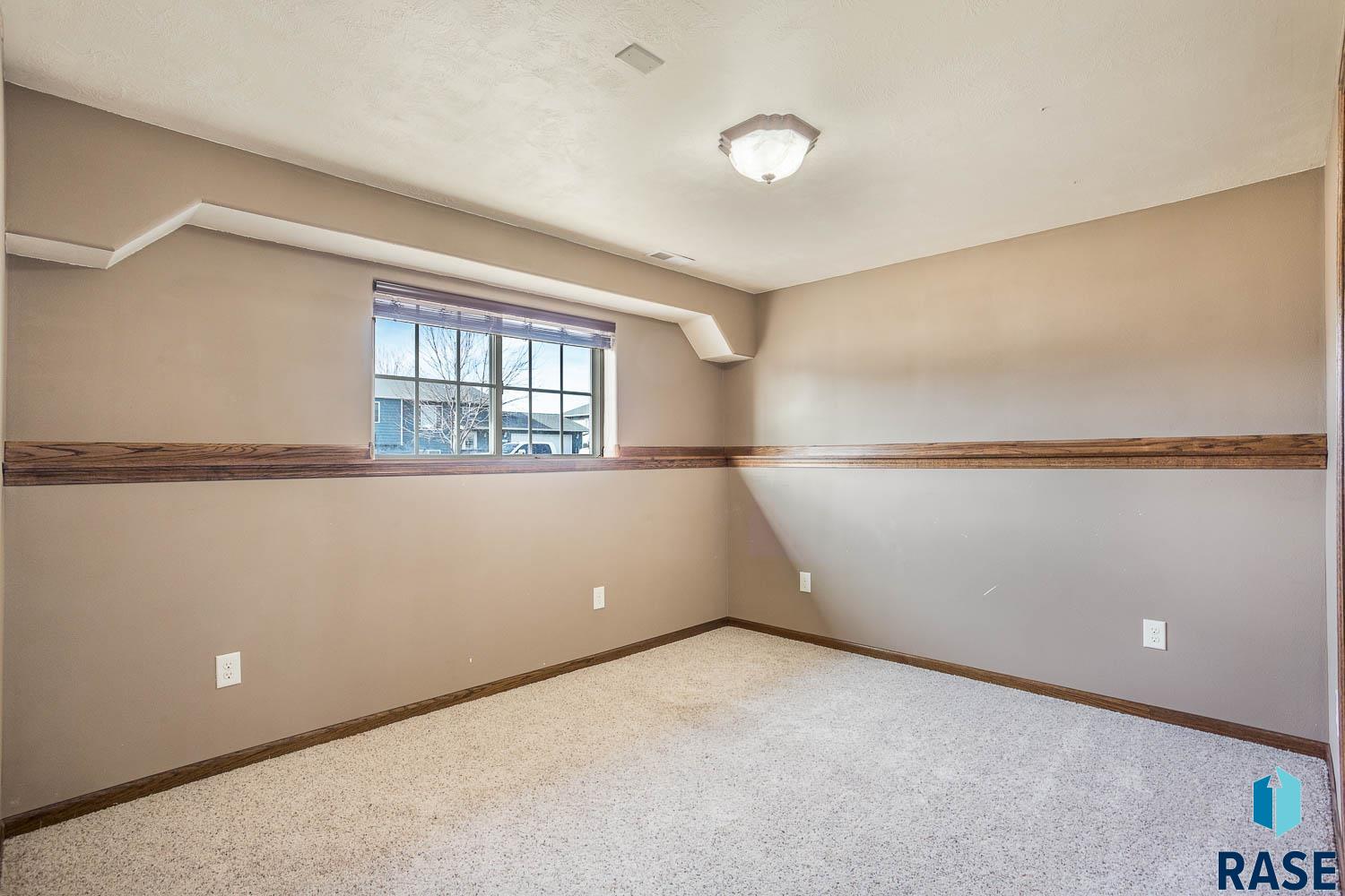 108 N Sund St Street, Worthing, South Dakota image 13