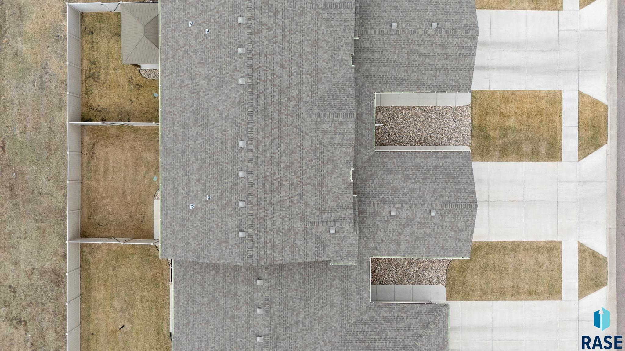 Sioux Falls, South Dakota 57106, United States, 3 Bedrooms Bedrooms, ,2 BathroomsBathrooms,Residential,Active,98731