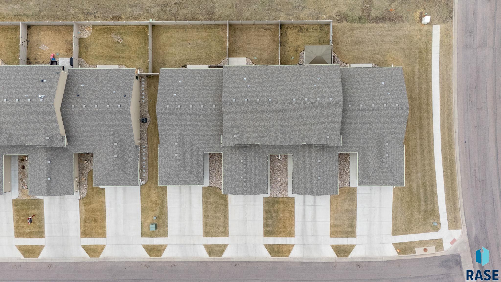 Sioux Falls, South Dakota 57106, United States, 3 Bedrooms Bedrooms, ,2 BathroomsBathrooms,Residential,Active,98731