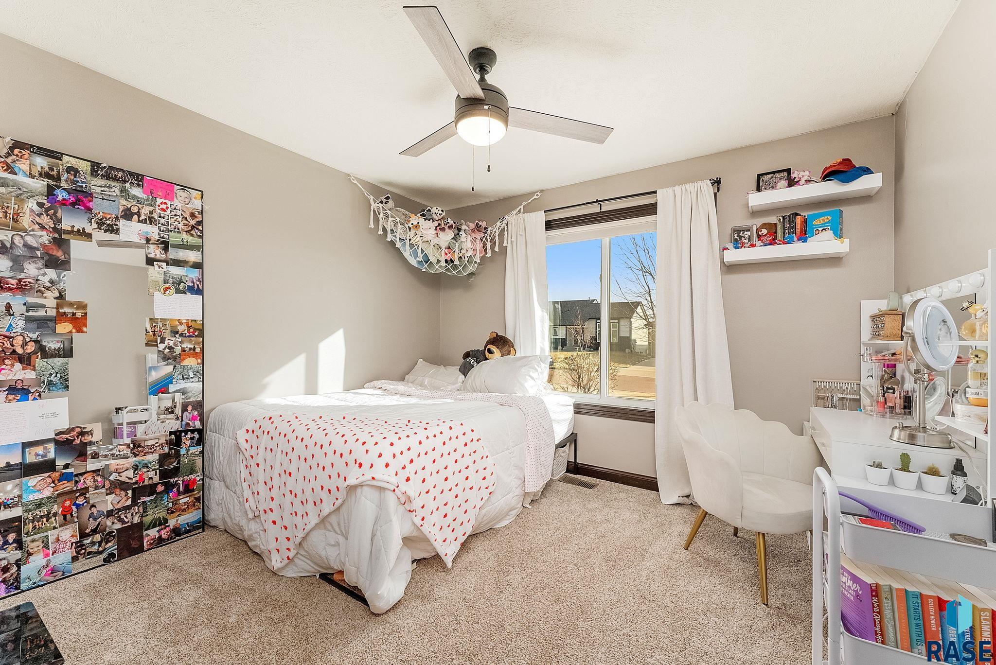 Sioux Falls, South Dakota 57103, United States, 5 Bedrooms Bedrooms, ,3 BathroomsBathrooms,Residential,Contingent,15597