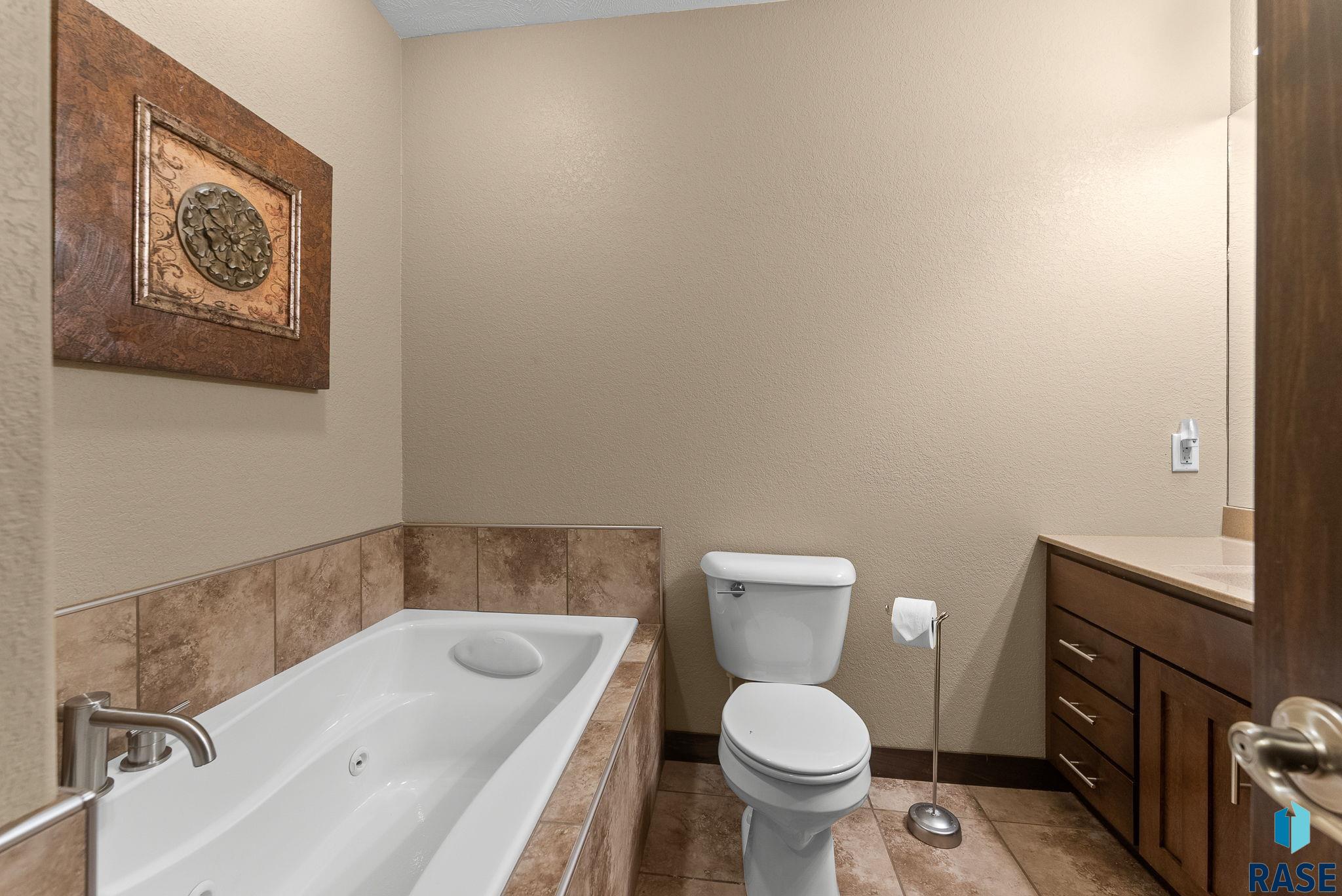 7516 W 15th St Street, Sioux Falls, South Dakota image 26