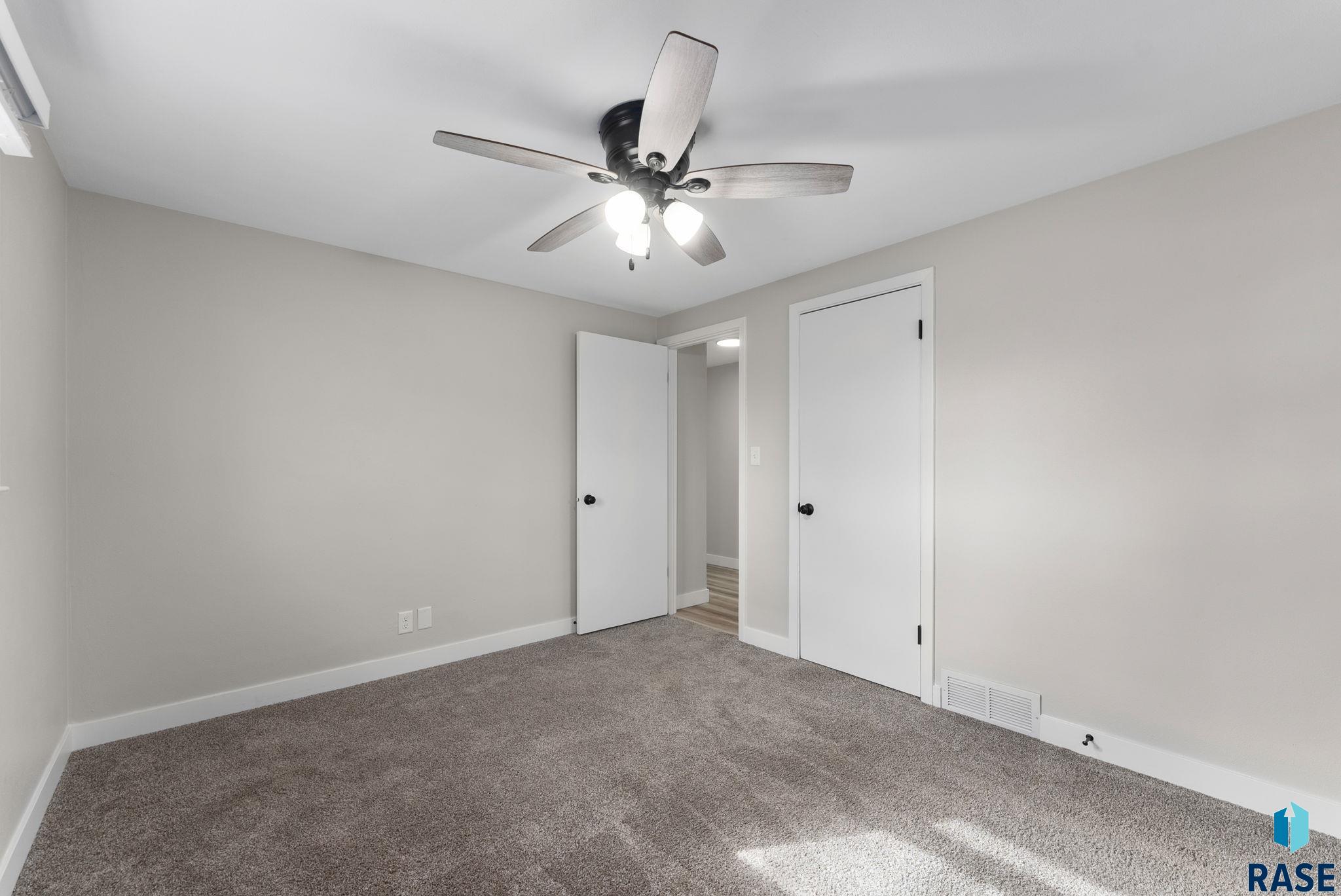 708 S Cloudas Ave Avenue, Sioux Falls, New Jersey image 11