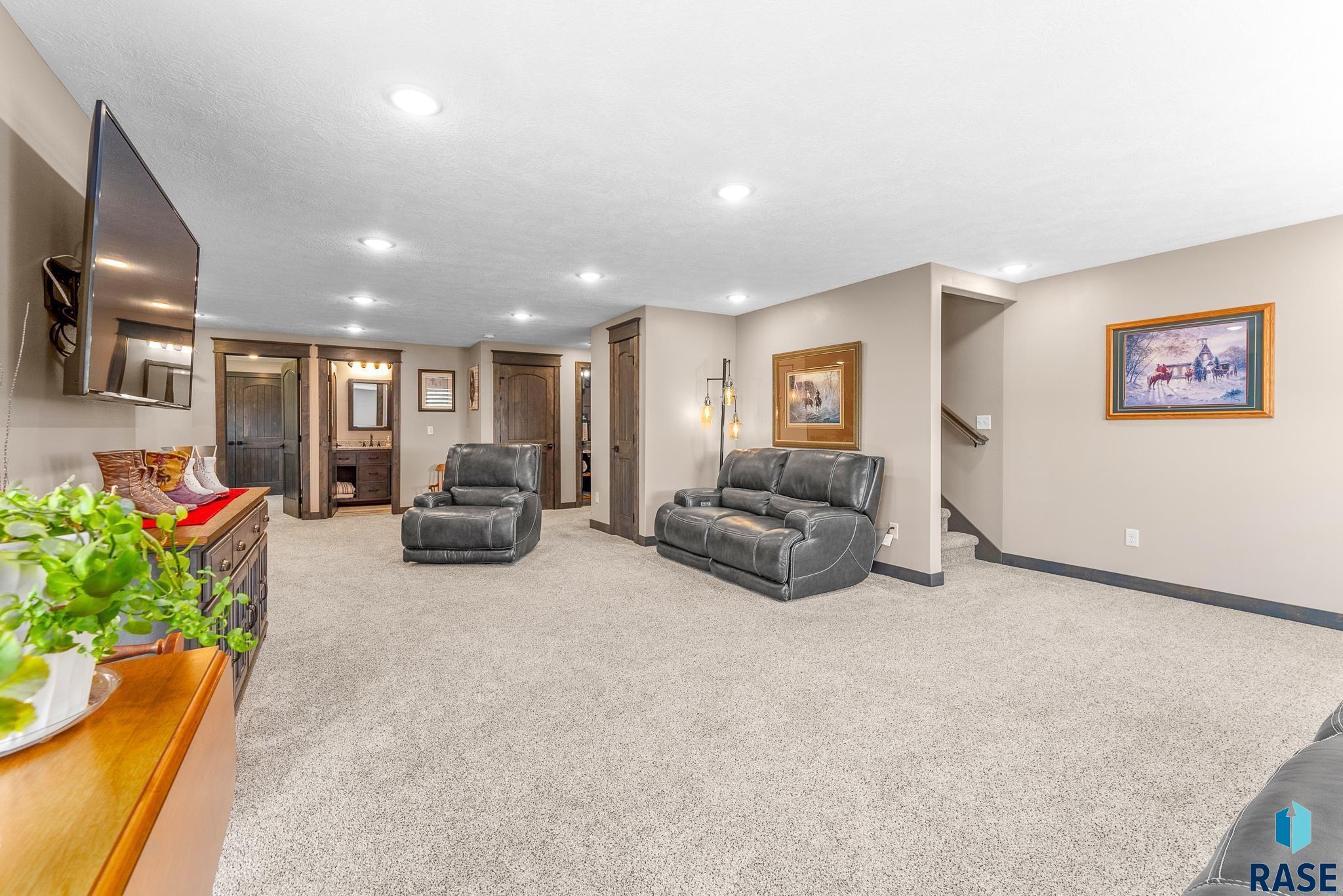 4251 N Knob Hill Ct Court, Sioux Falls, South Dakota image 40