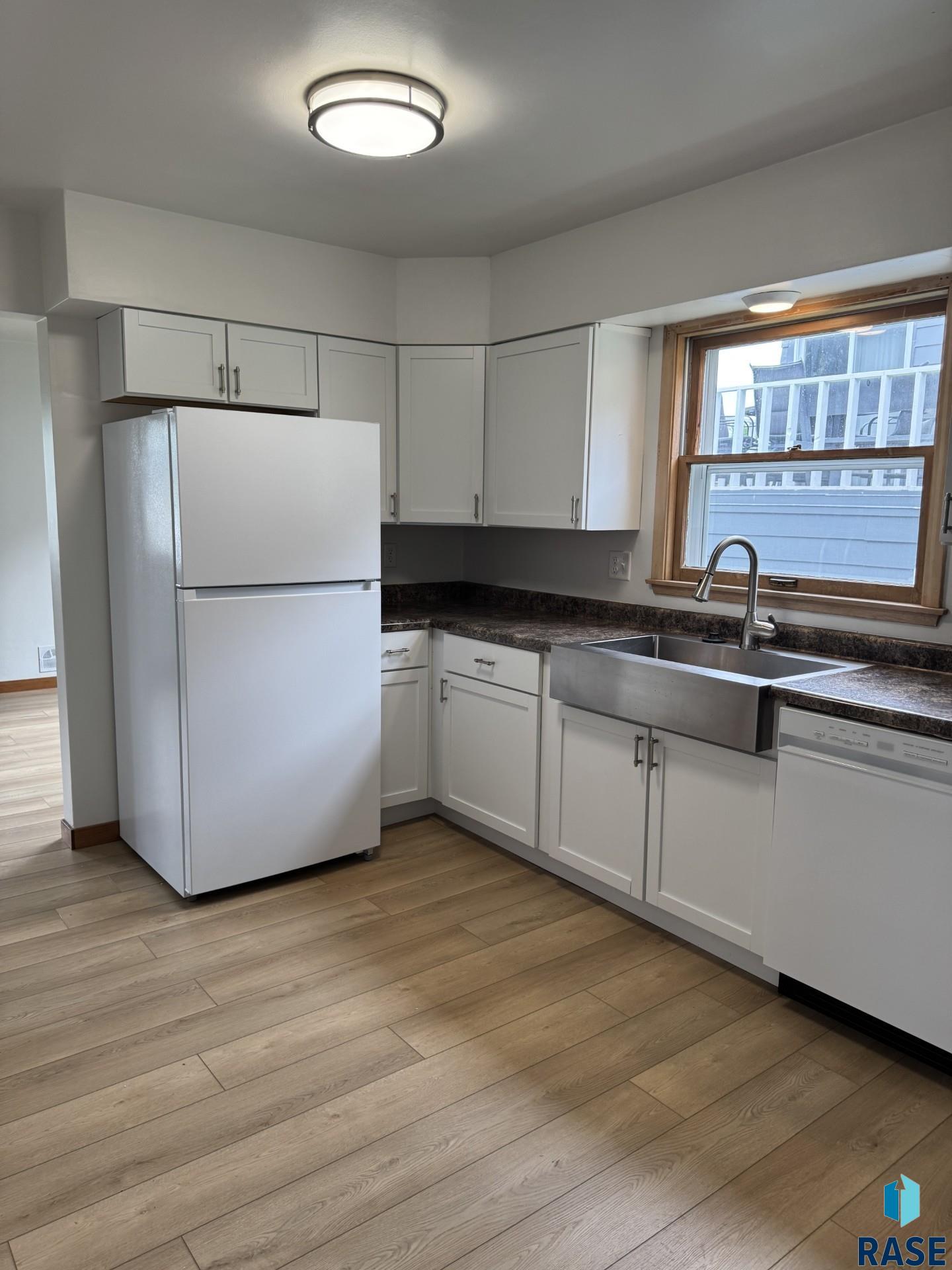 Sioux Falls, South Dakota 57105, United States, 5 Bedrooms Bedrooms, ,2 BathroomsBathrooms,Residential,Active,155550