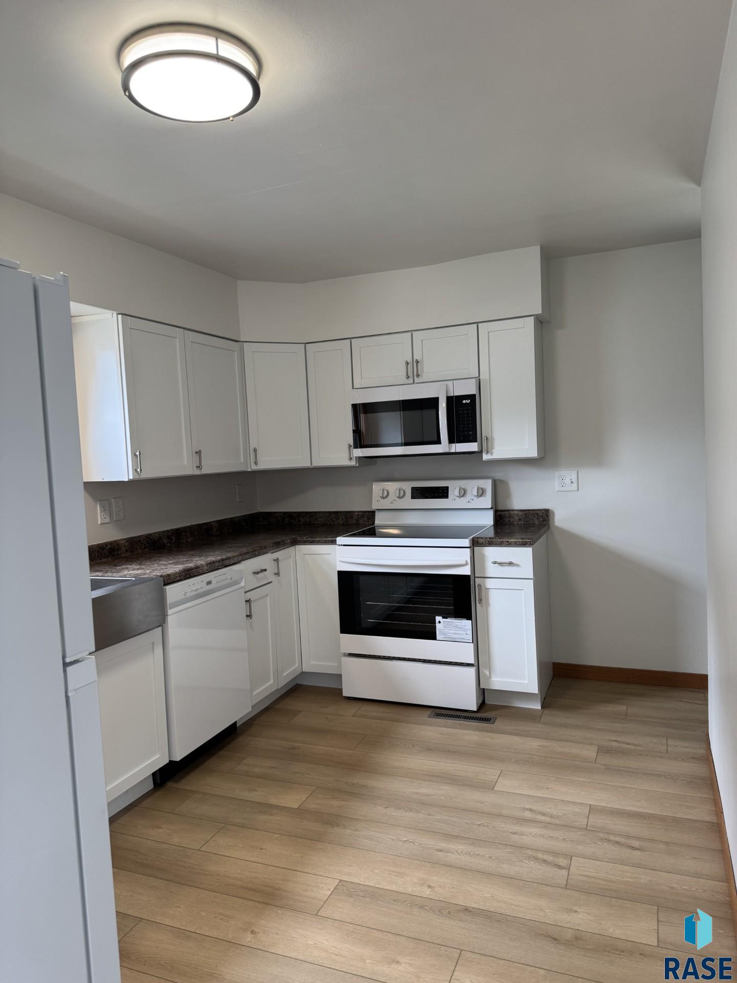 Sioux Falls, South Dakota 57105, United States, 5 Bedrooms Bedrooms, ,2 BathroomsBathrooms,Residential,Active,155550