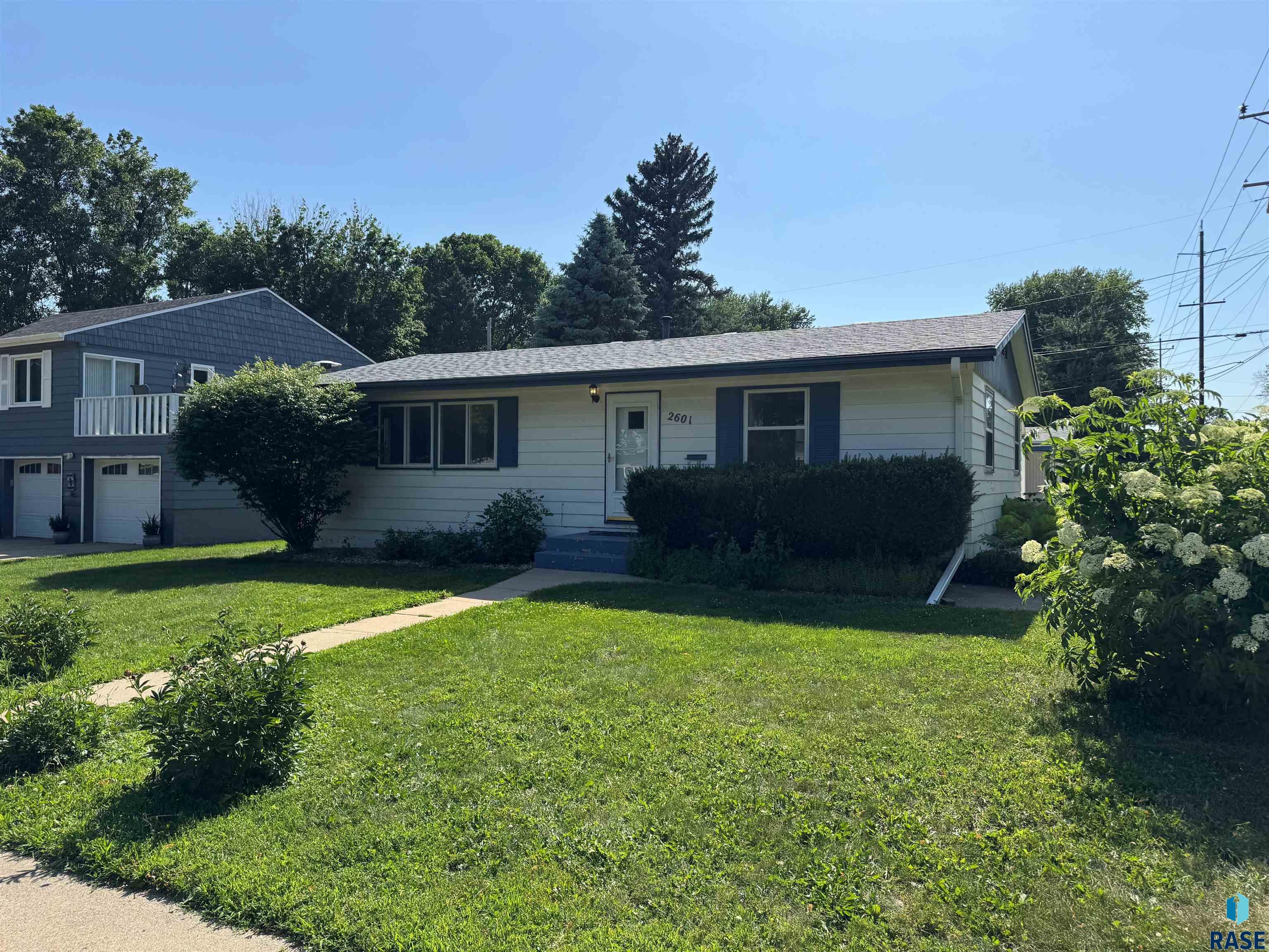 Sioux Falls, South Dakota 57105, United States, 5 Bedrooms Bedrooms, ,2 BathroomsBathrooms,Residential,Active,155550