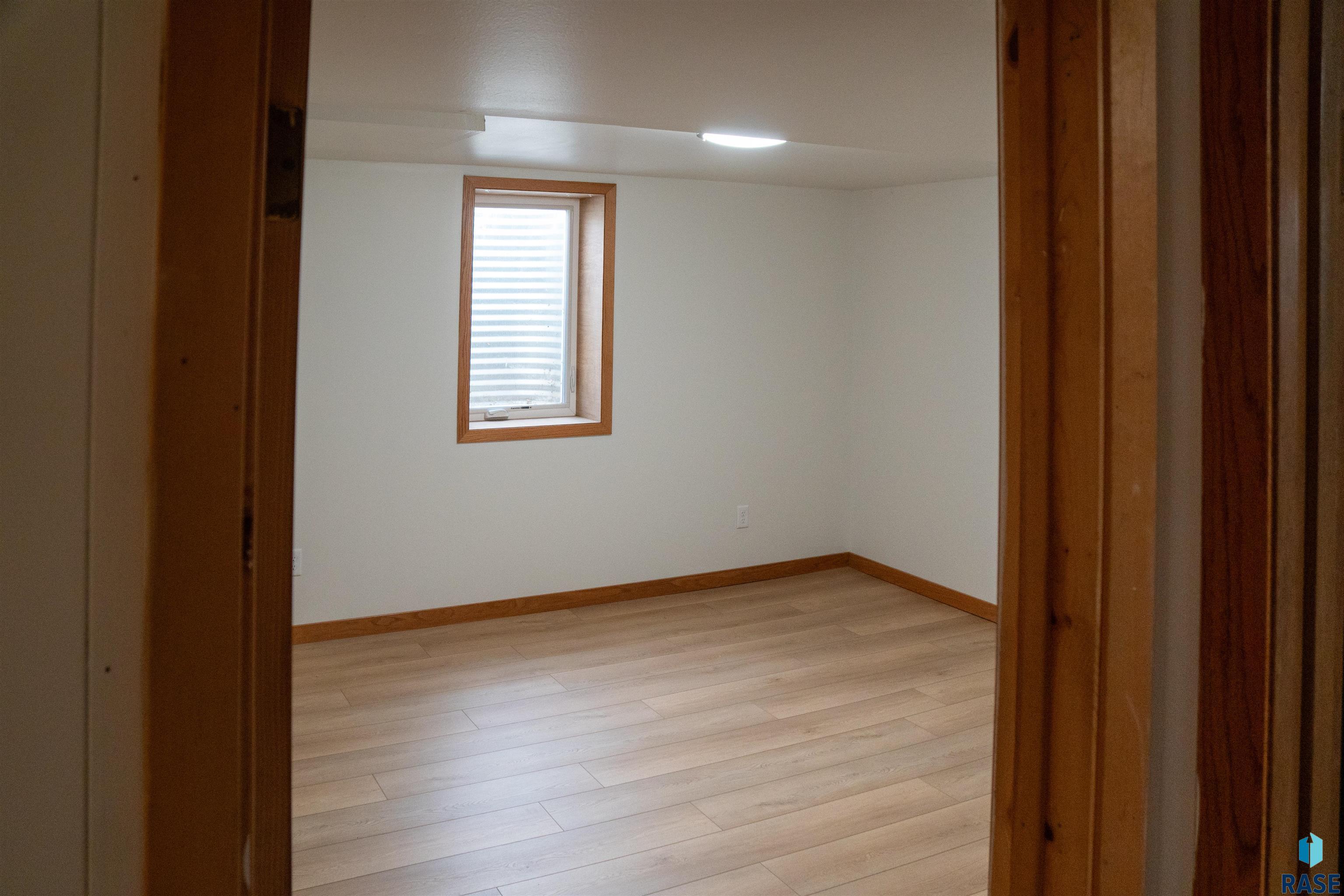 Sioux Falls, South Dakota 57105, United States, 5 Bedrooms Bedrooms, ,2 BathroomsBathrooms,Residential,Active,155550