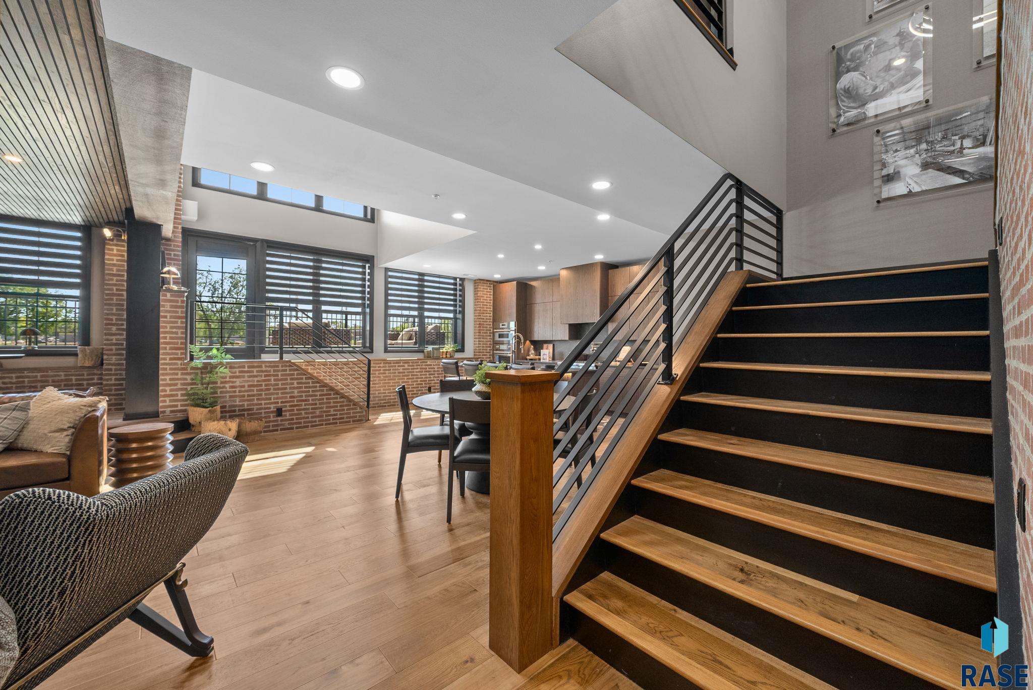 151 E 4th Pl Place #102, Sioux Falls, New Jersey image 31