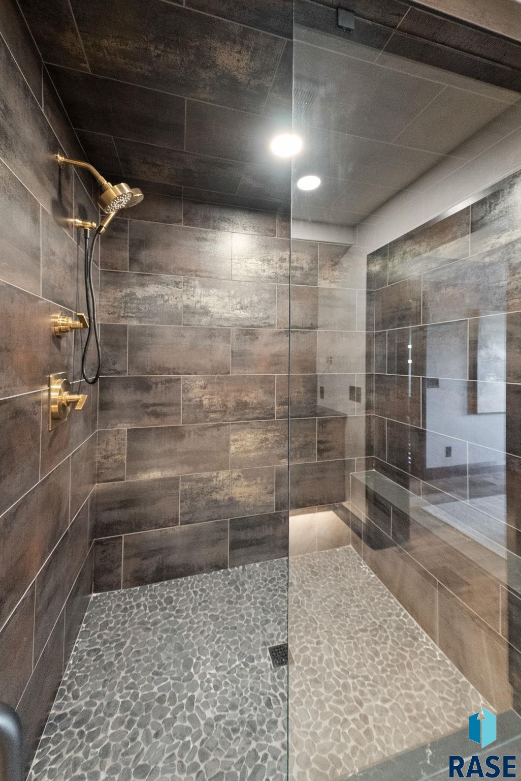 151 E 4th Pl Place #102, Sioux Falls, New Jersey image 50