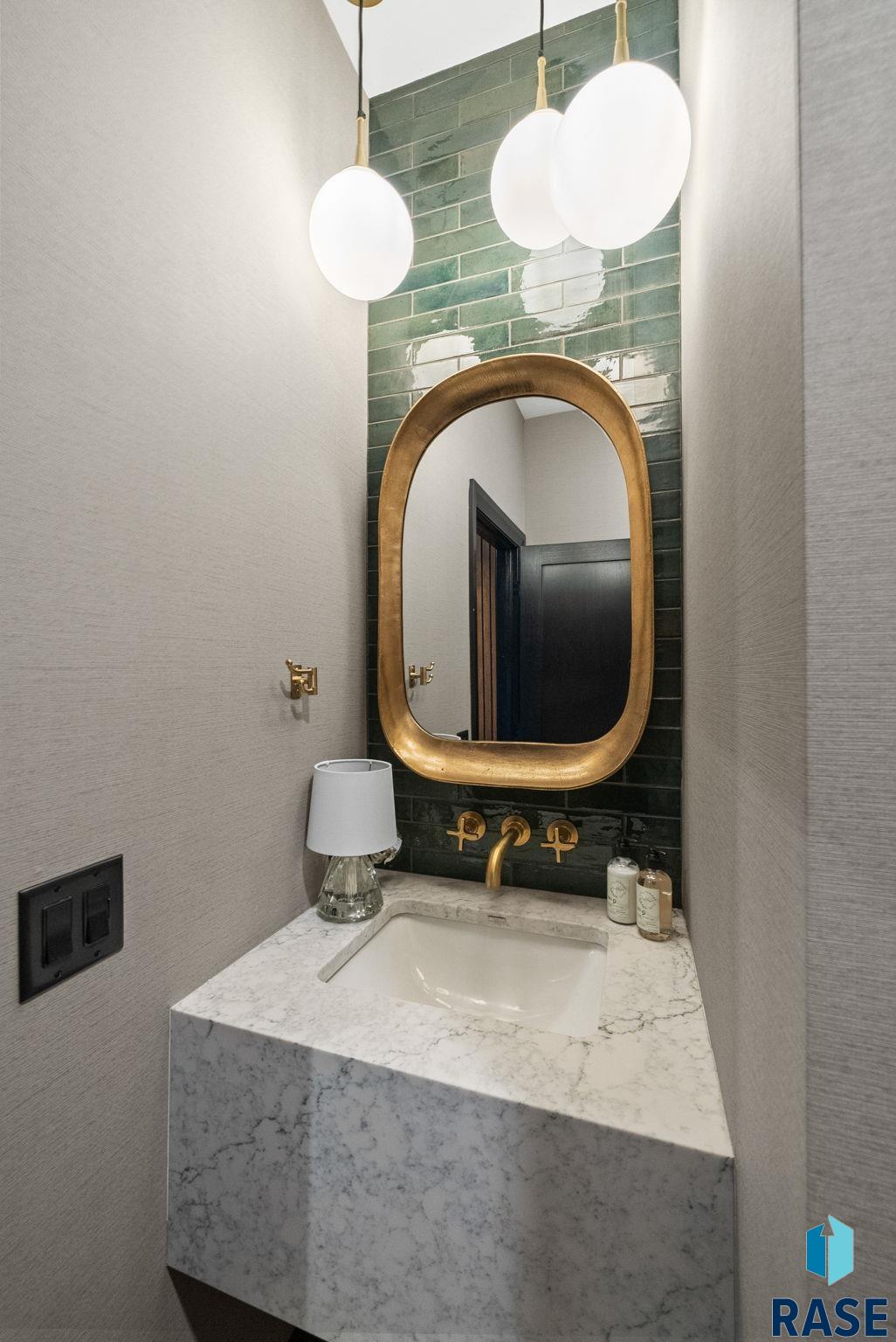 151 E 4th Pl Place #102, Sioux Falls, New Jersey image 30