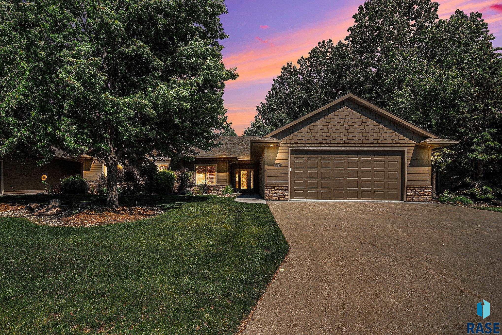 5618 S Shadow Wood Pl Place, Sioux Falls, South Dakota image 1