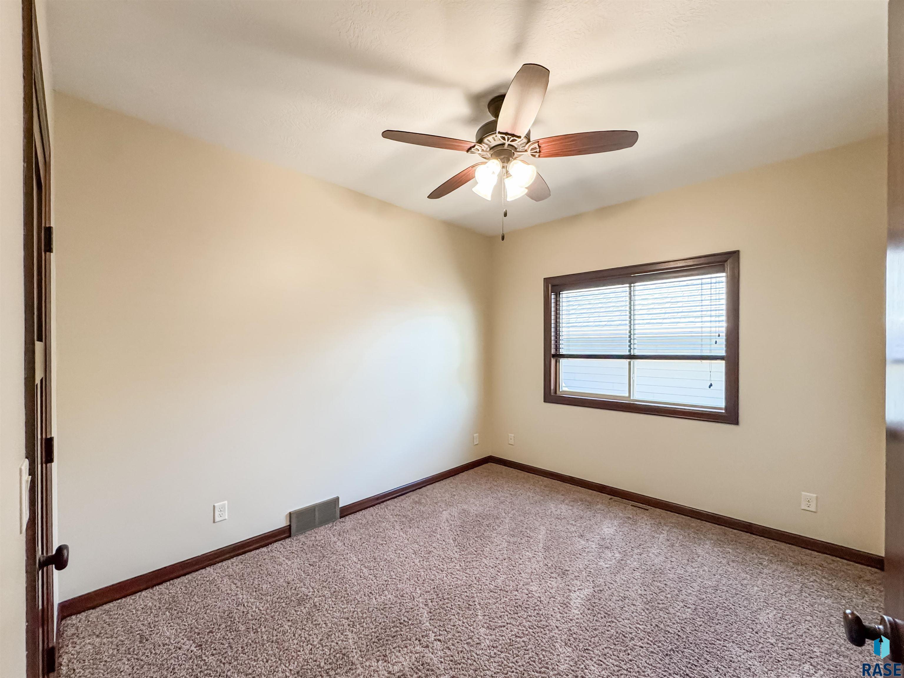 6509 E 49th St Street, Sioux Falls, South Dakota image 18