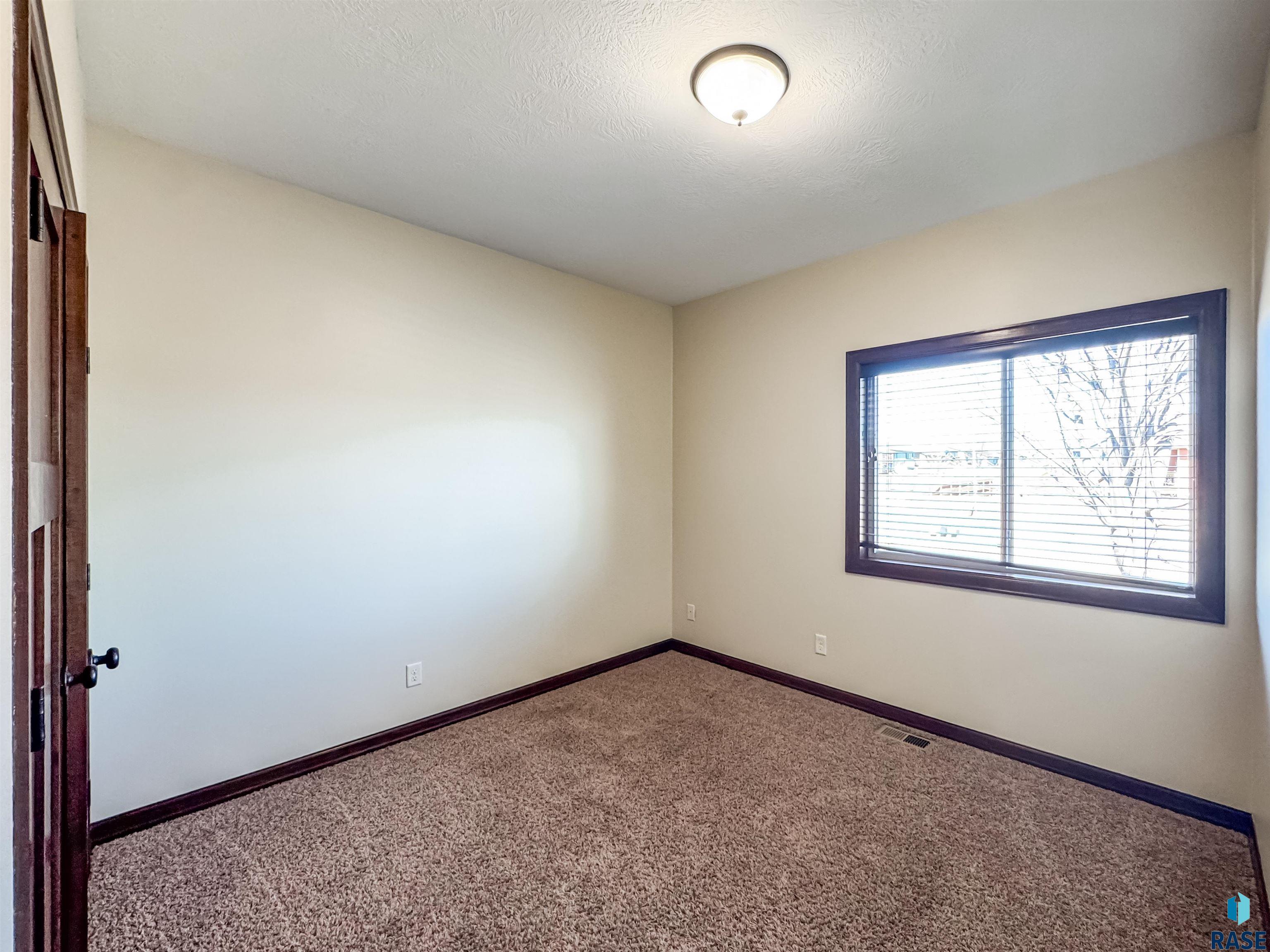 6509 E 49th St Street, Sioux Falls, South Dakota image 16