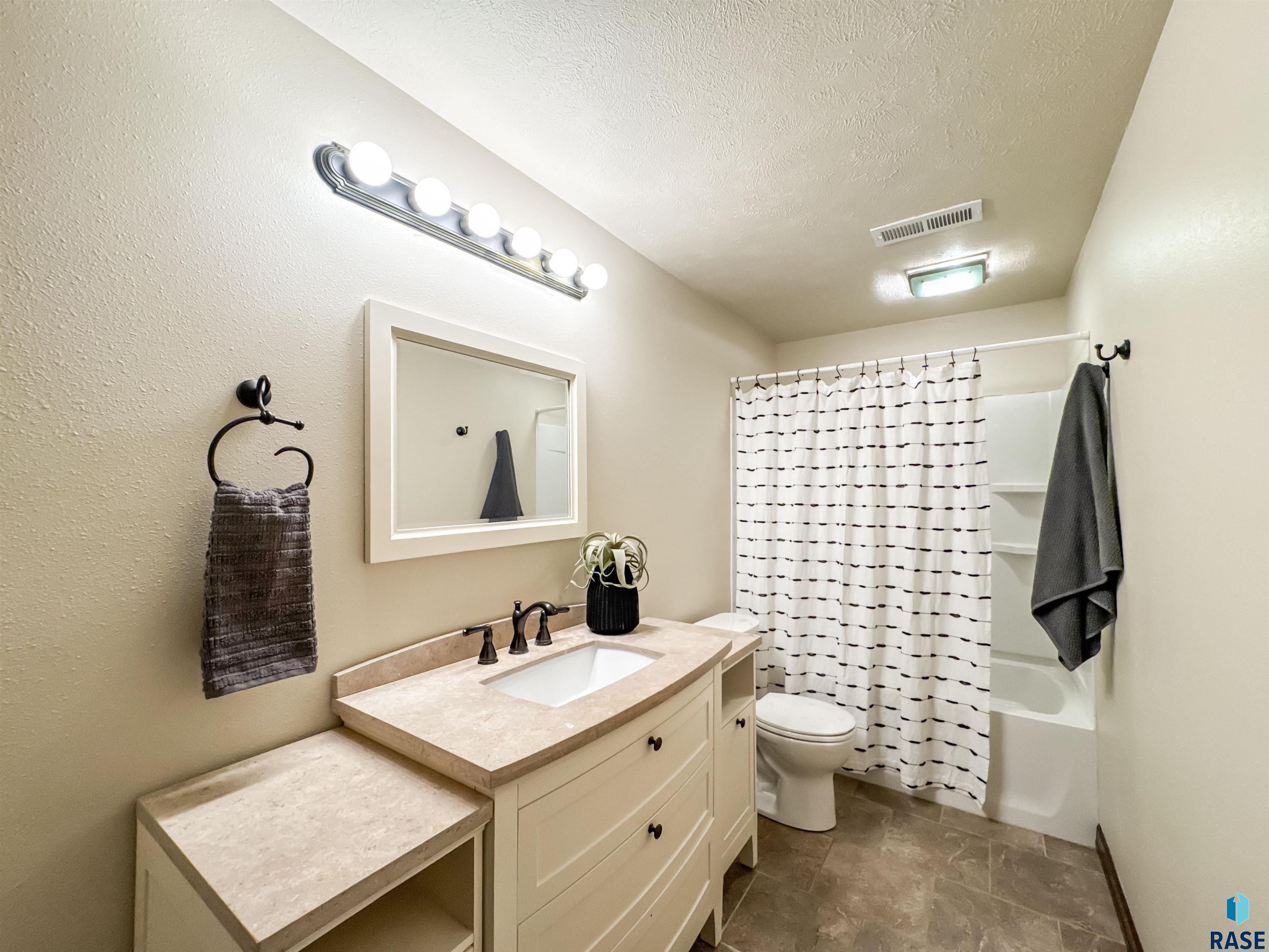 6509 E 49th St Street, Sioux Falls, South Dakota image 23
