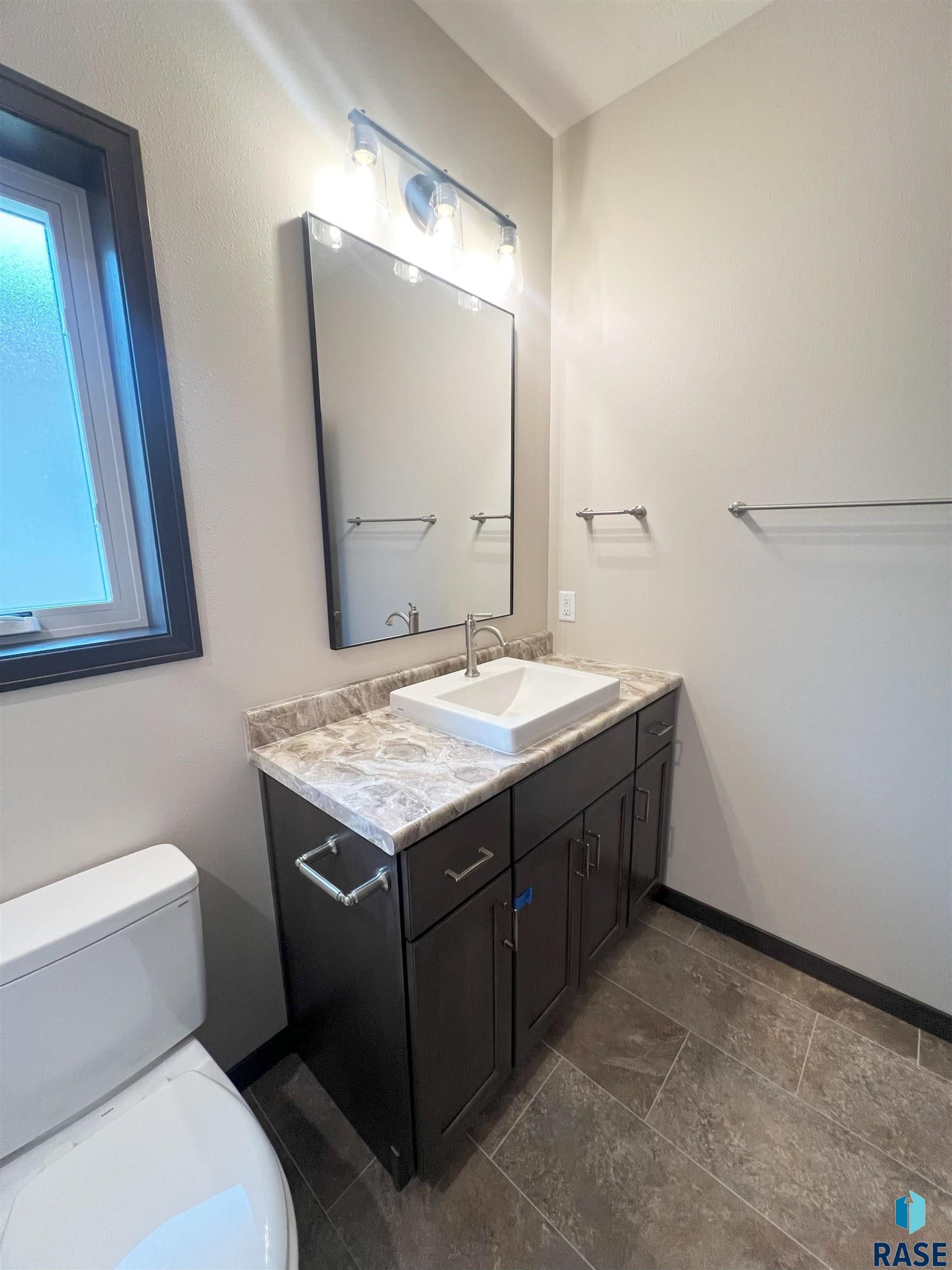 8113 W 24th St Street, Sioux Falls, South Dakota image 9