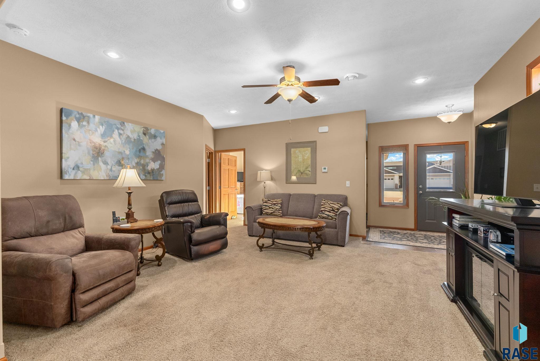825 E El Dorado Ct Court, Sioux Falls, South Dakota image 2