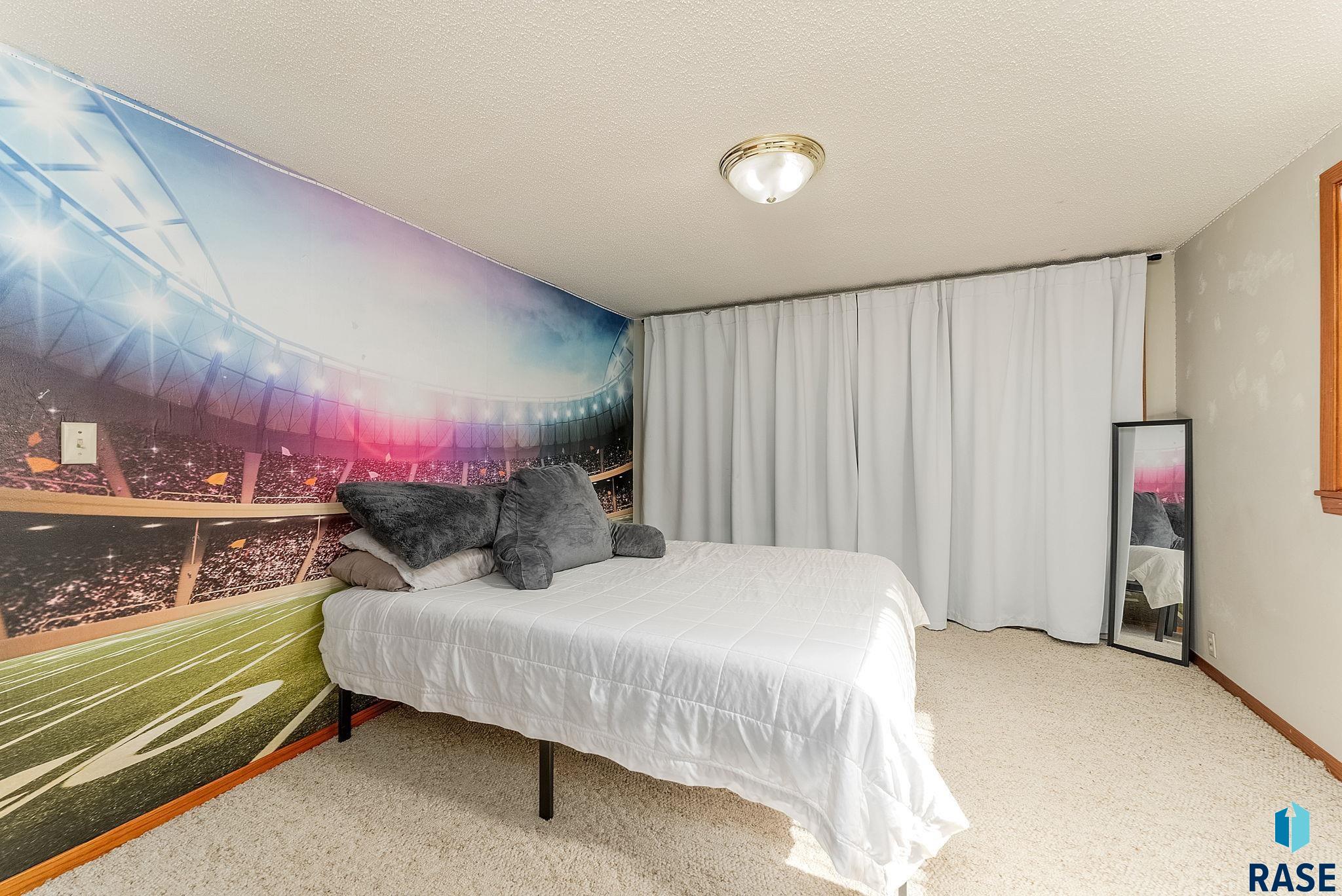 Sioux Falls, South Dakota 57105, United States, 2 Bedrooms Bedrooms, ,2 BathroomsBathrooms,Residential,Pending,157787