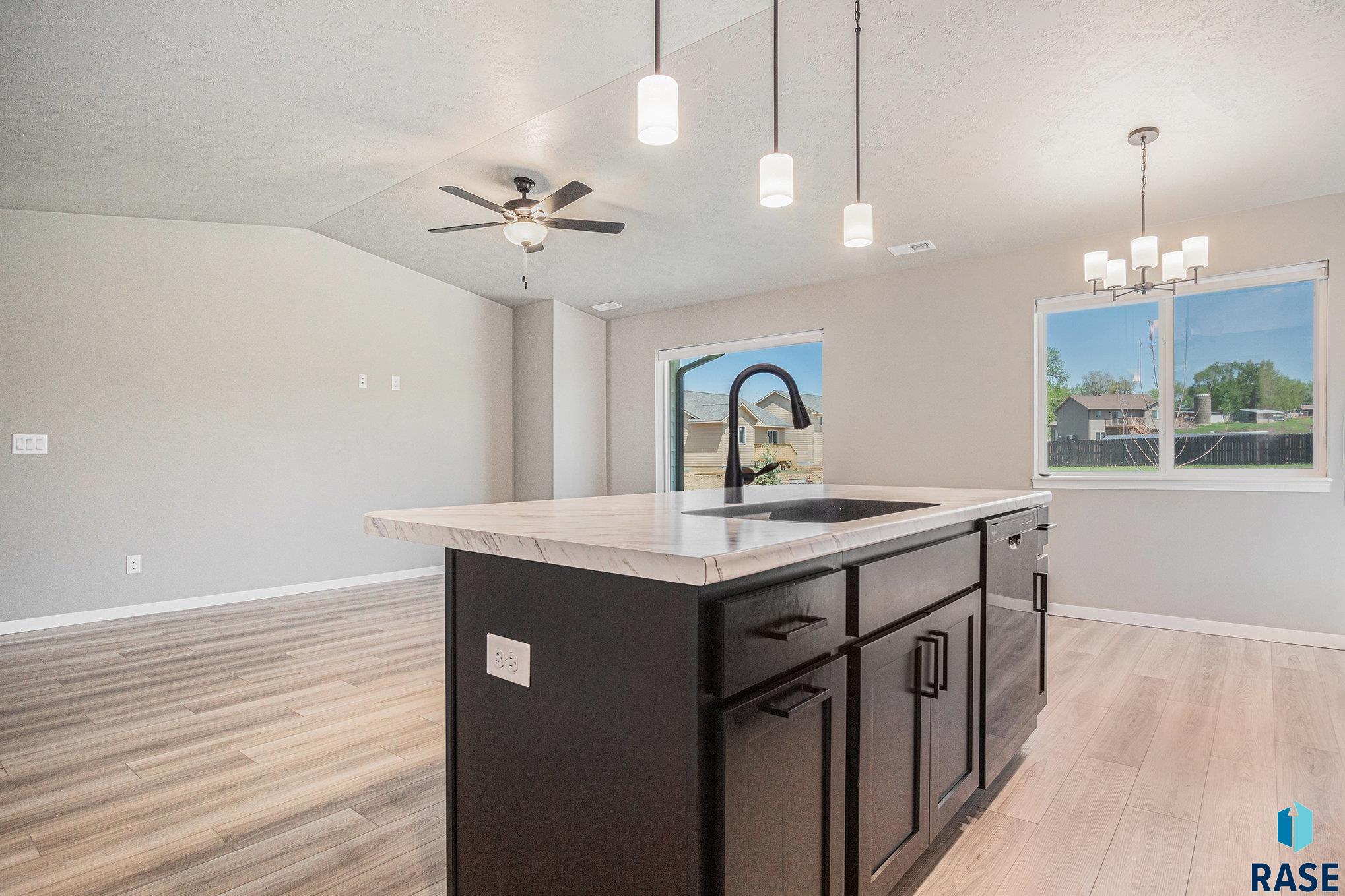 6814 W 5th St Street, Sioux Falls, New Jersey image 8