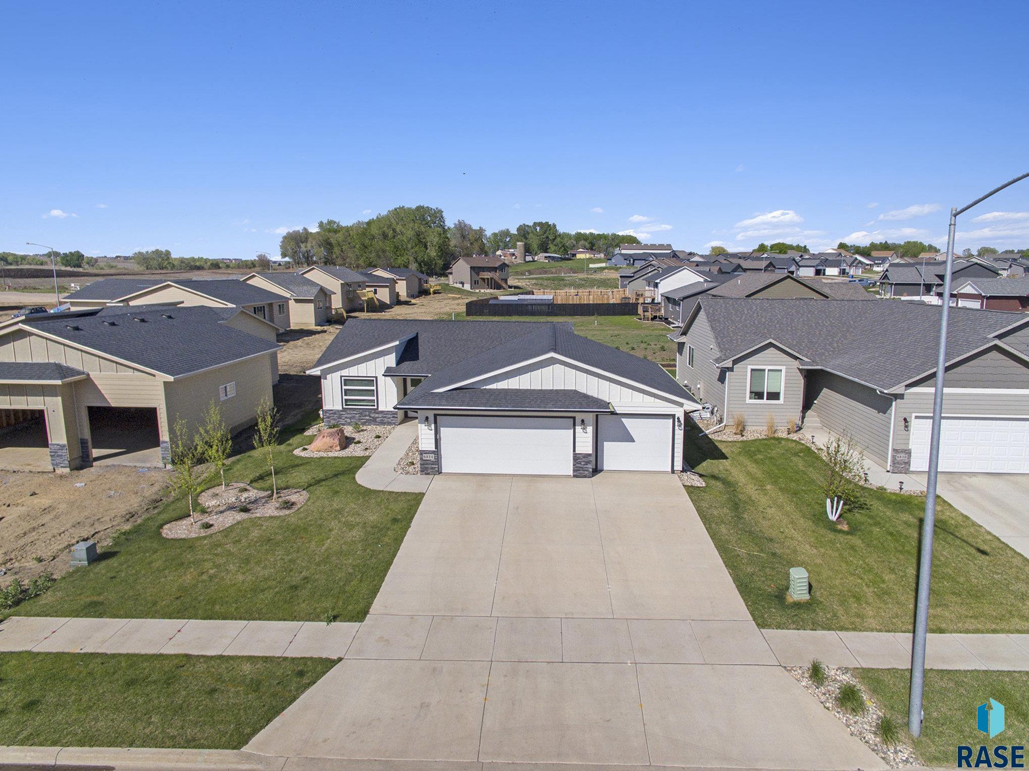 6814 W 5th St Street, Sioux Falls, New Jersey image 2
