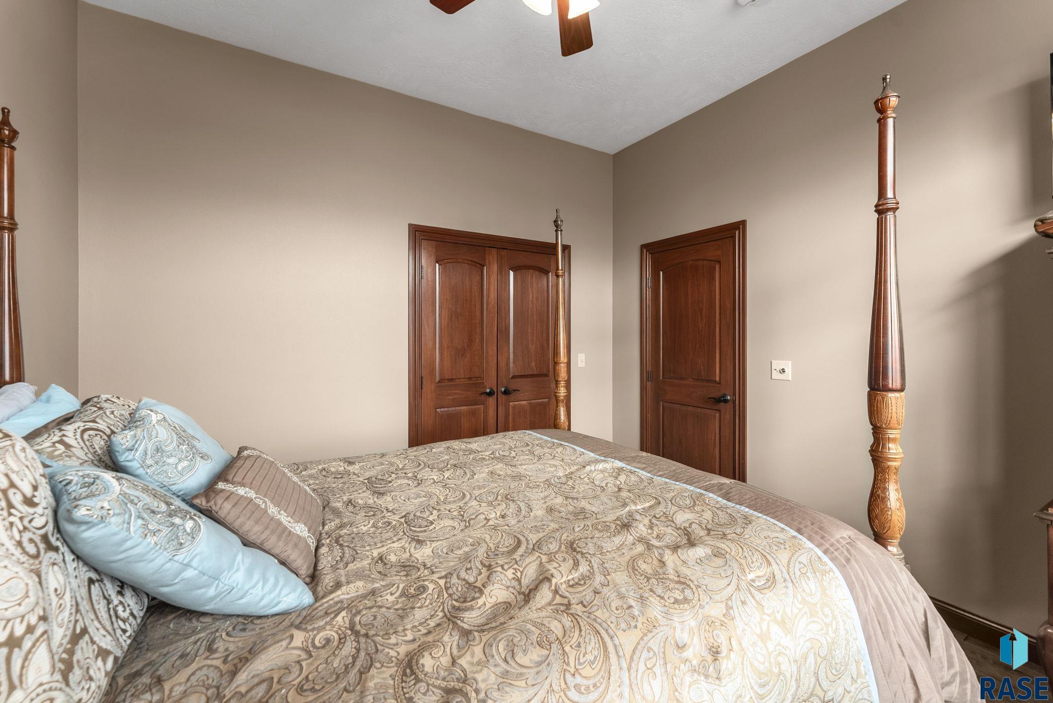 110 Linden Dr Drive, Madison, South Dakota image 35