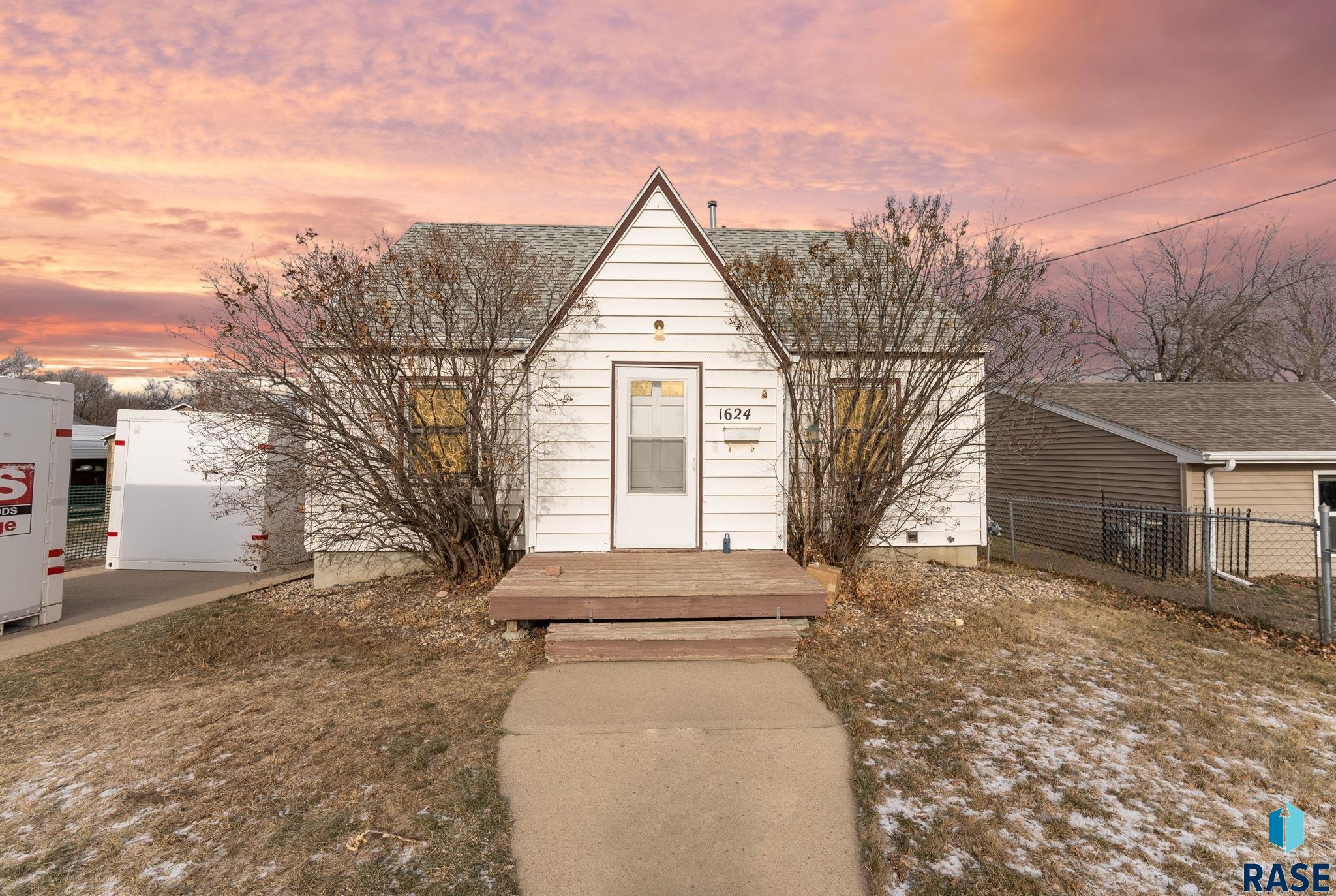 1624 E 5th St Street, Sioux Falls, South Dakota image 1